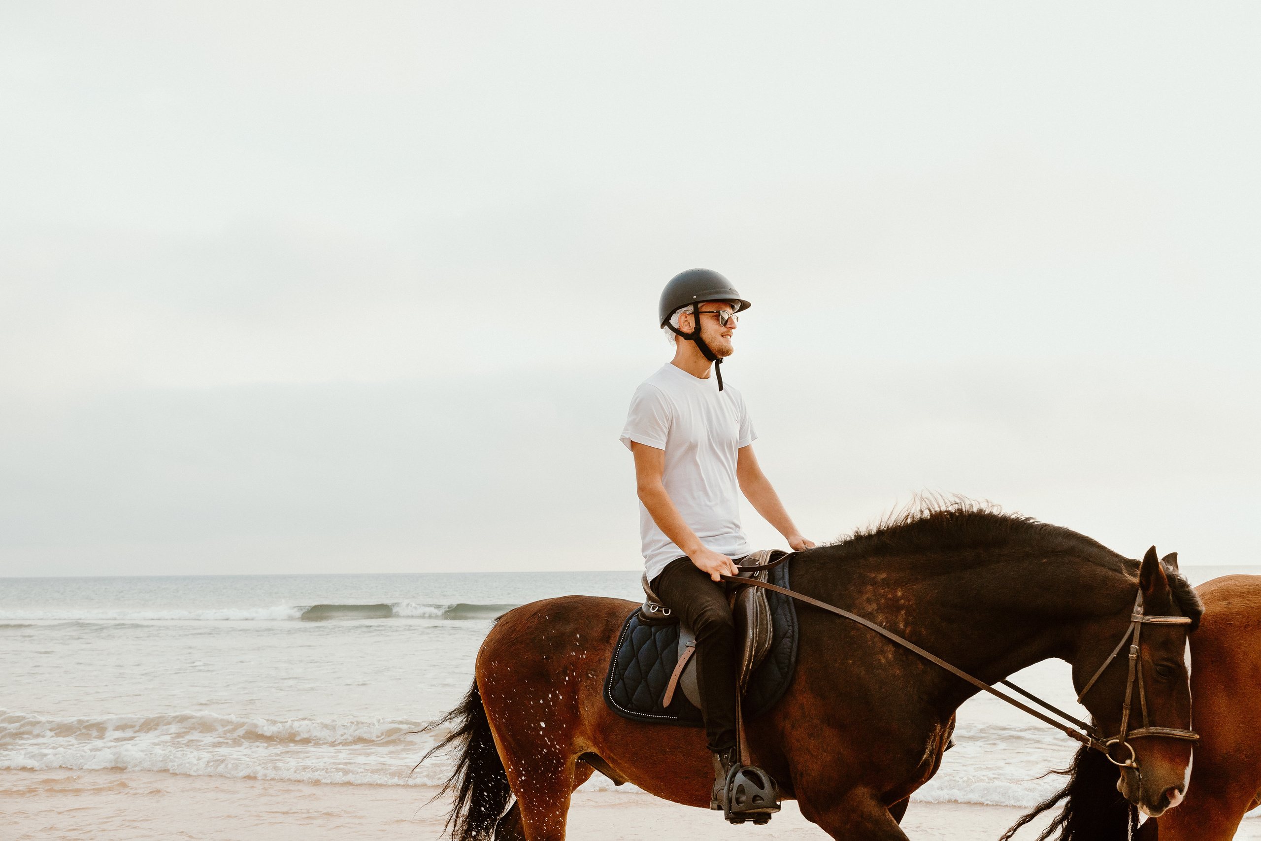 Momento a Dois em Peniche. Luxury Wedding Photography & Cinematic Films | Portugal & Destination Weddings | Ricardo & Mary Pictures