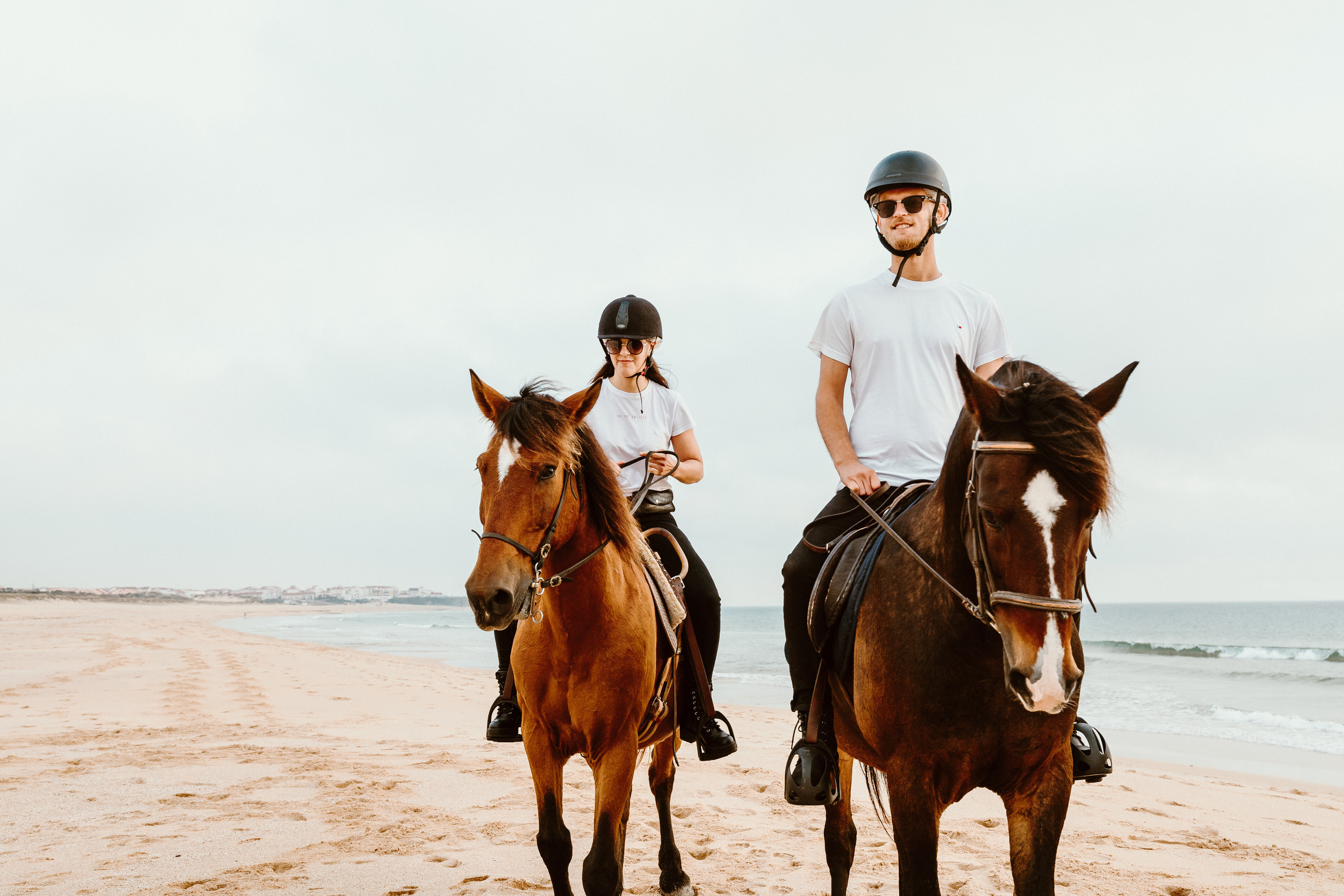 Momento a Dois em Peniche. Luxury Wedding Photography & Cinematic Films | Portugal & Destination Weddings | Ricardo & Mary Pictures