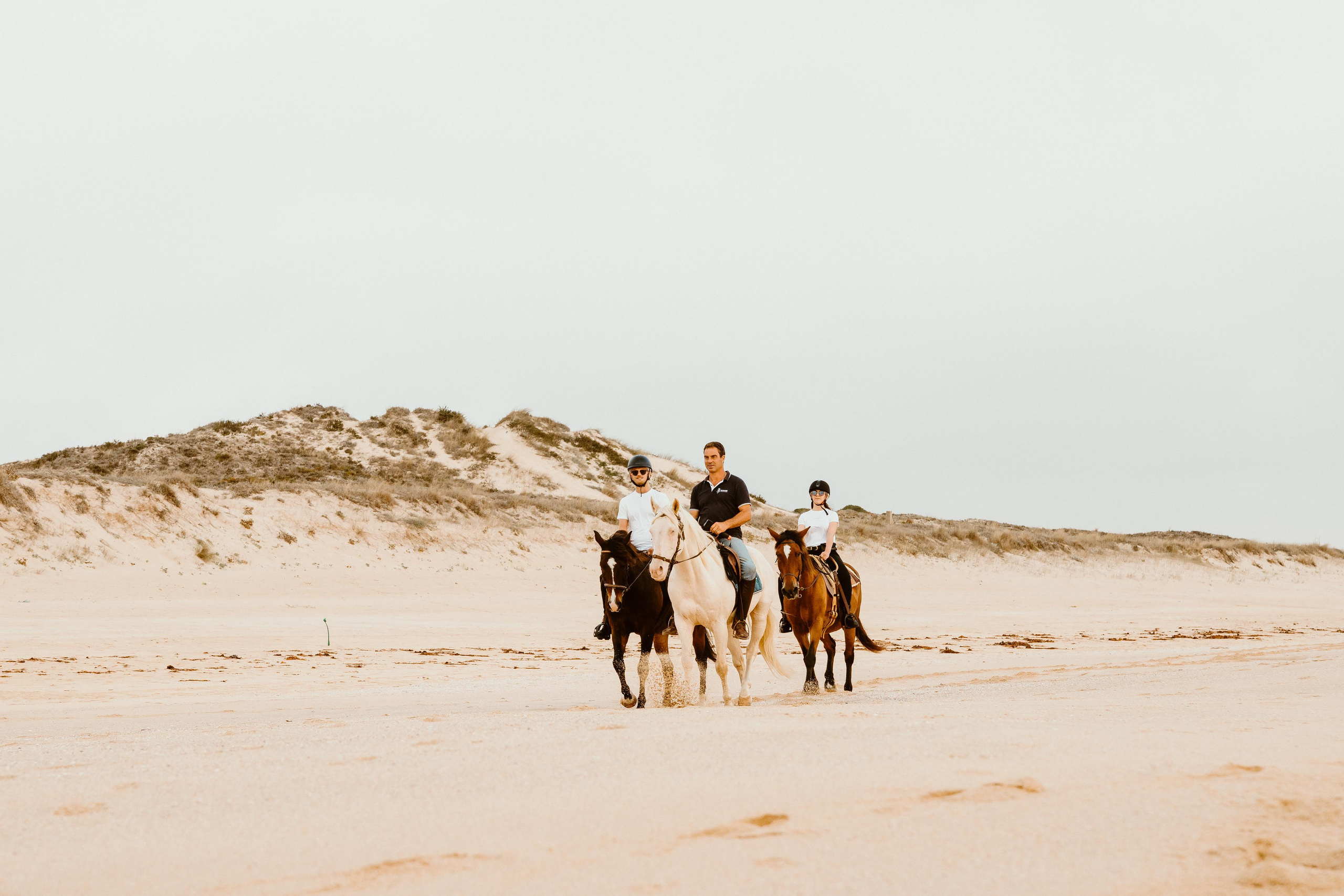 Momento a Dois em Peniche. Luxury Wedding Photography & Cinematic Films | Portugal & Destination Weddings | Ricardo & Mary Pictures