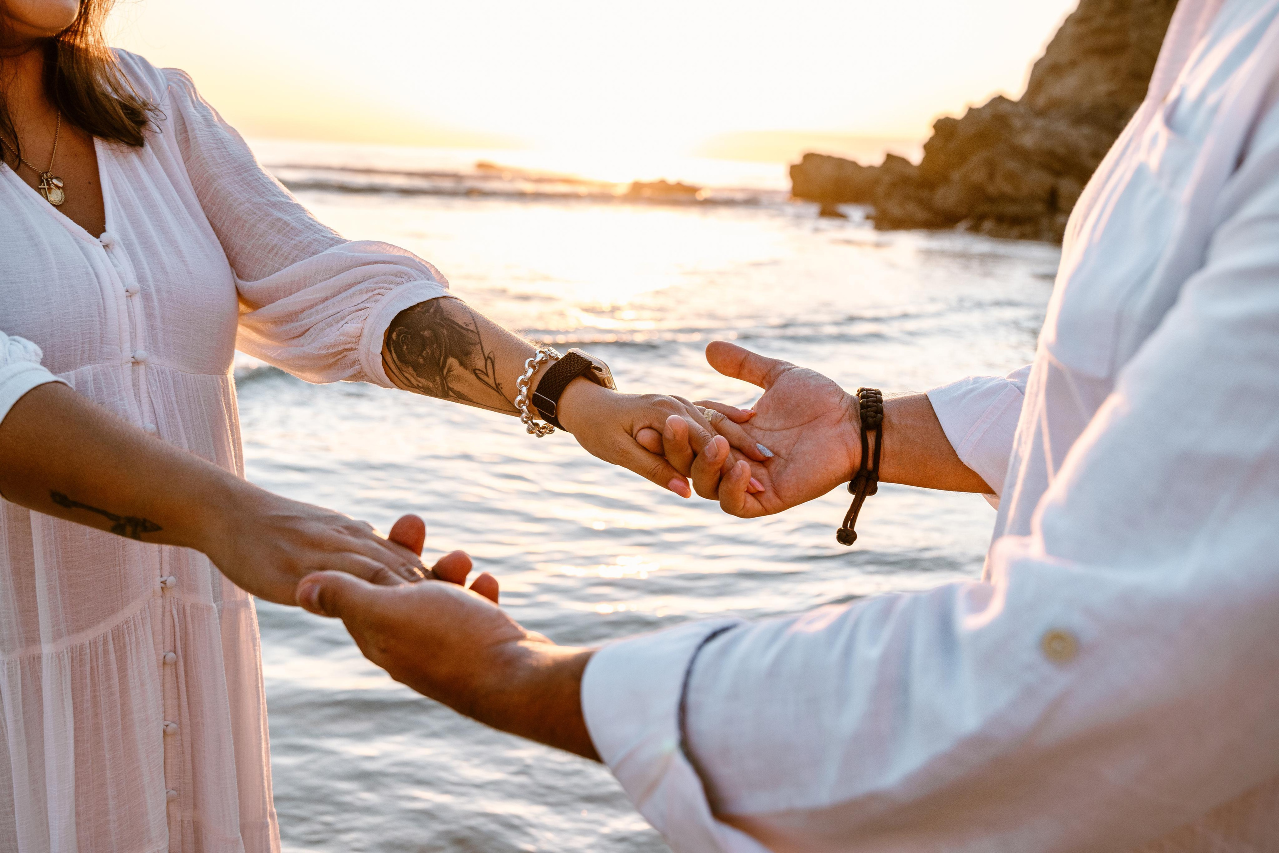 Sessão Maternidade na Praia de Paredes da Vitória. Luxury Wedding Photography & Cinematic Films | Portugal & Destination Weddings | Ricardo & Mary Pictures
