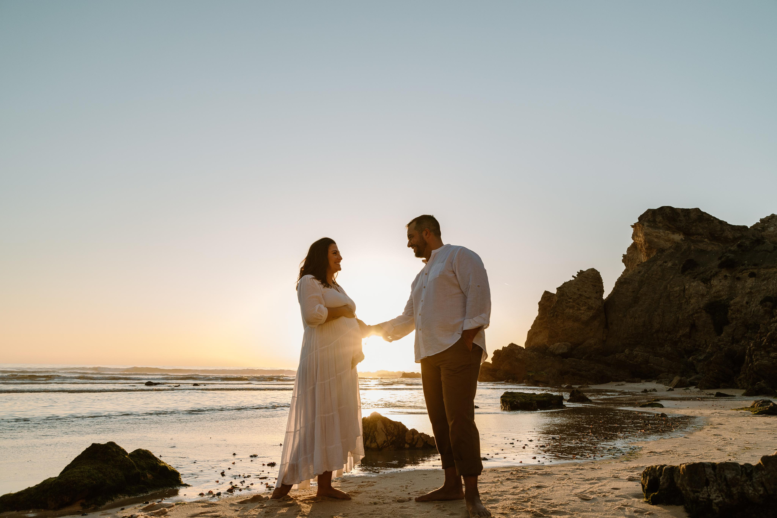 Sessão Maternidade na Praia de Paredes da Vitória. Luxury Wedding Photography & Cinematic Films | Portugal & Destination Weddings | Ricardo & Mary Pictures