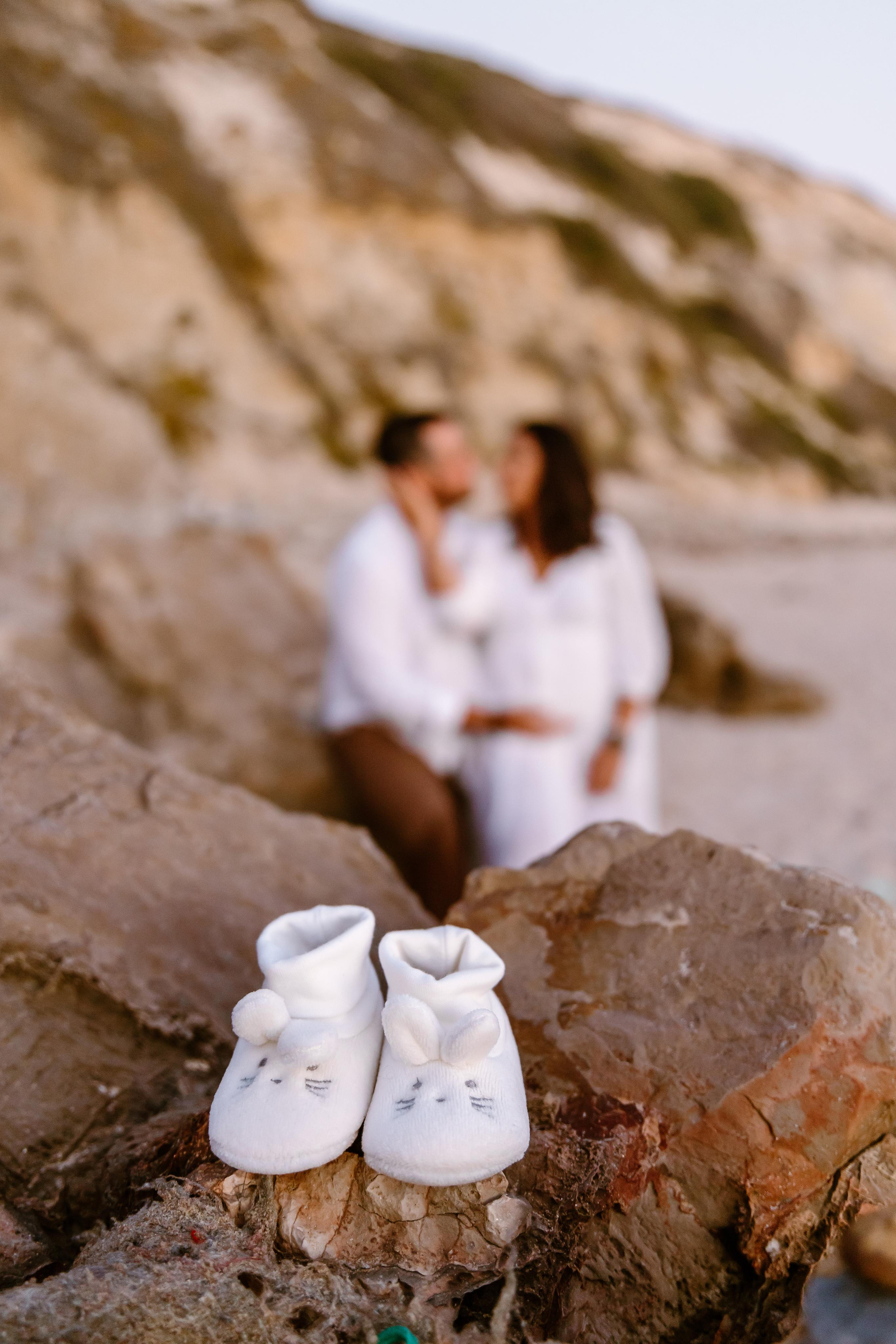 Sessão Maternidade na Praia de Paredes da Vitória. Luxury Wedding Photography & Cinematic Films | Portugal & Destination Weddings | Ricardo & Mary Pictures