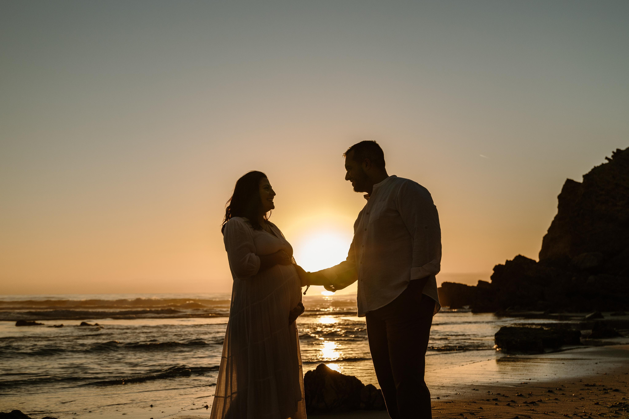 Sessão Maternidade na Praia de Paredes da Vitória. Luxury Wedding Photography & Cinematic Films | Portugal & Destination Weddings | Ricardo & Mary Pictures