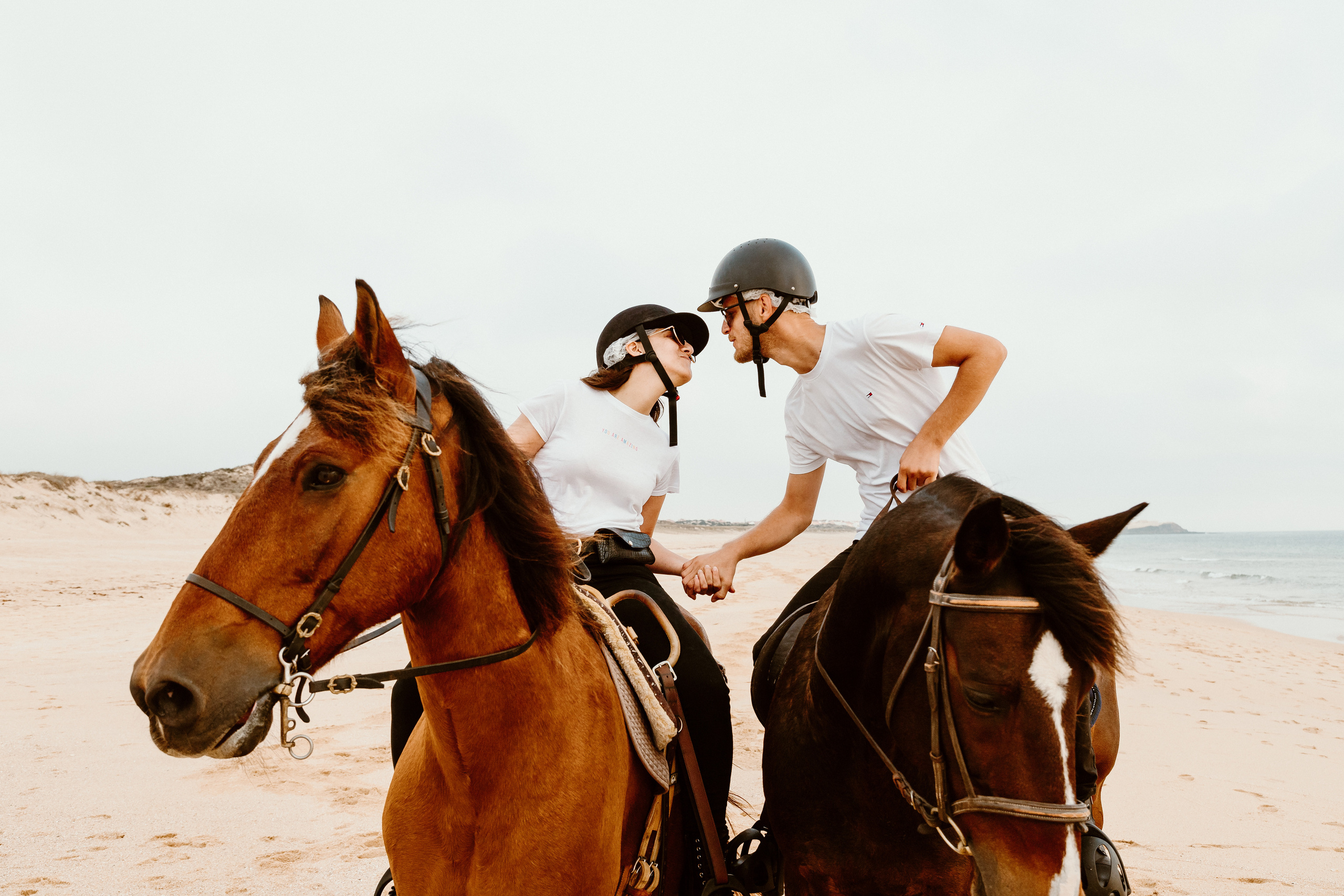 Momento a Dois em Peniche. Luxury Wedding Photography & Cinematic Films | Portugal & Destination Weddings | Ricardo & Mary Pictures