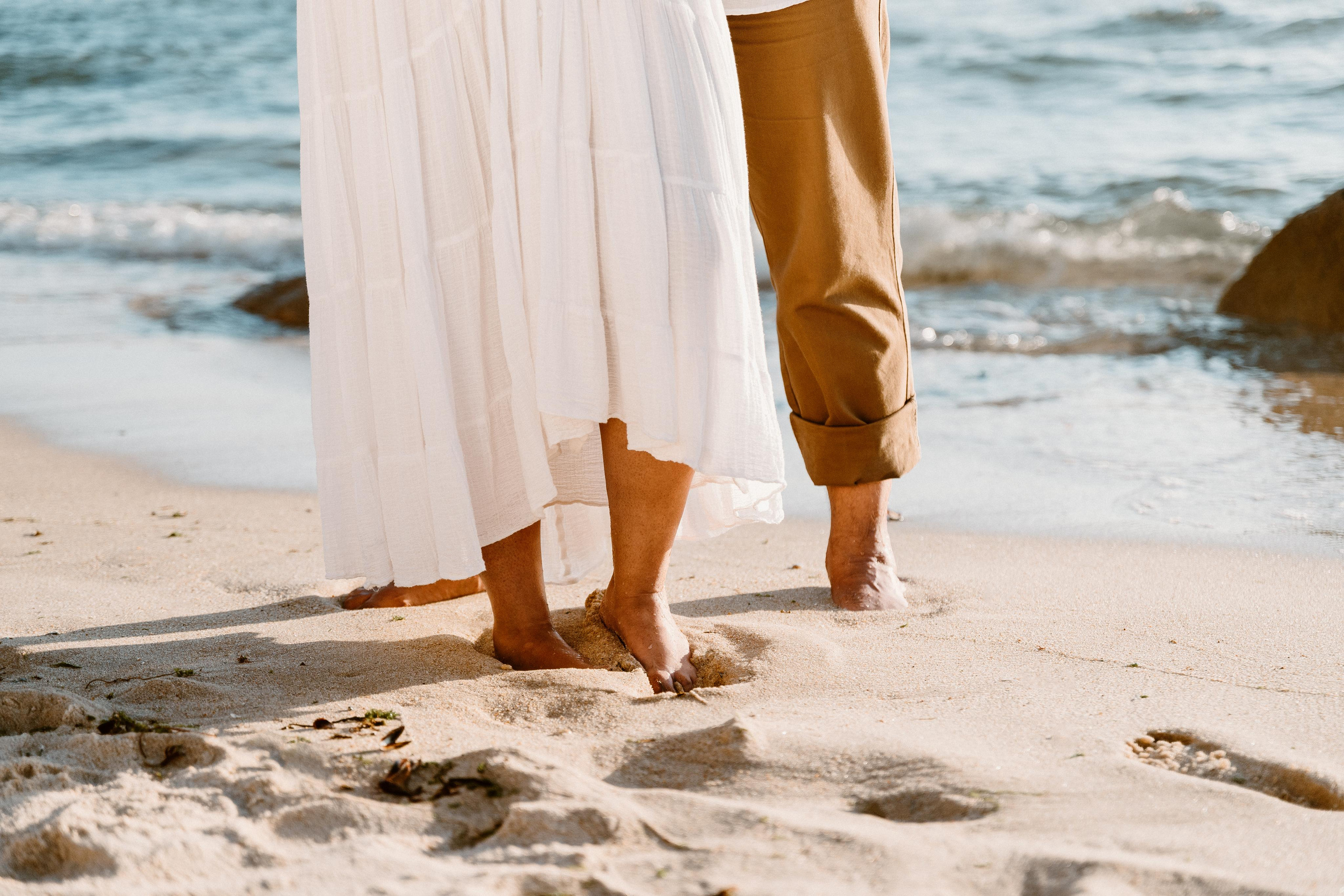 Sessão Maternidade na Praia de Paredes da Vitória. Luxury Wedding Photography & Cinematic Films | Portugal & Destination Weddings | Ricardo & Mary Pictures