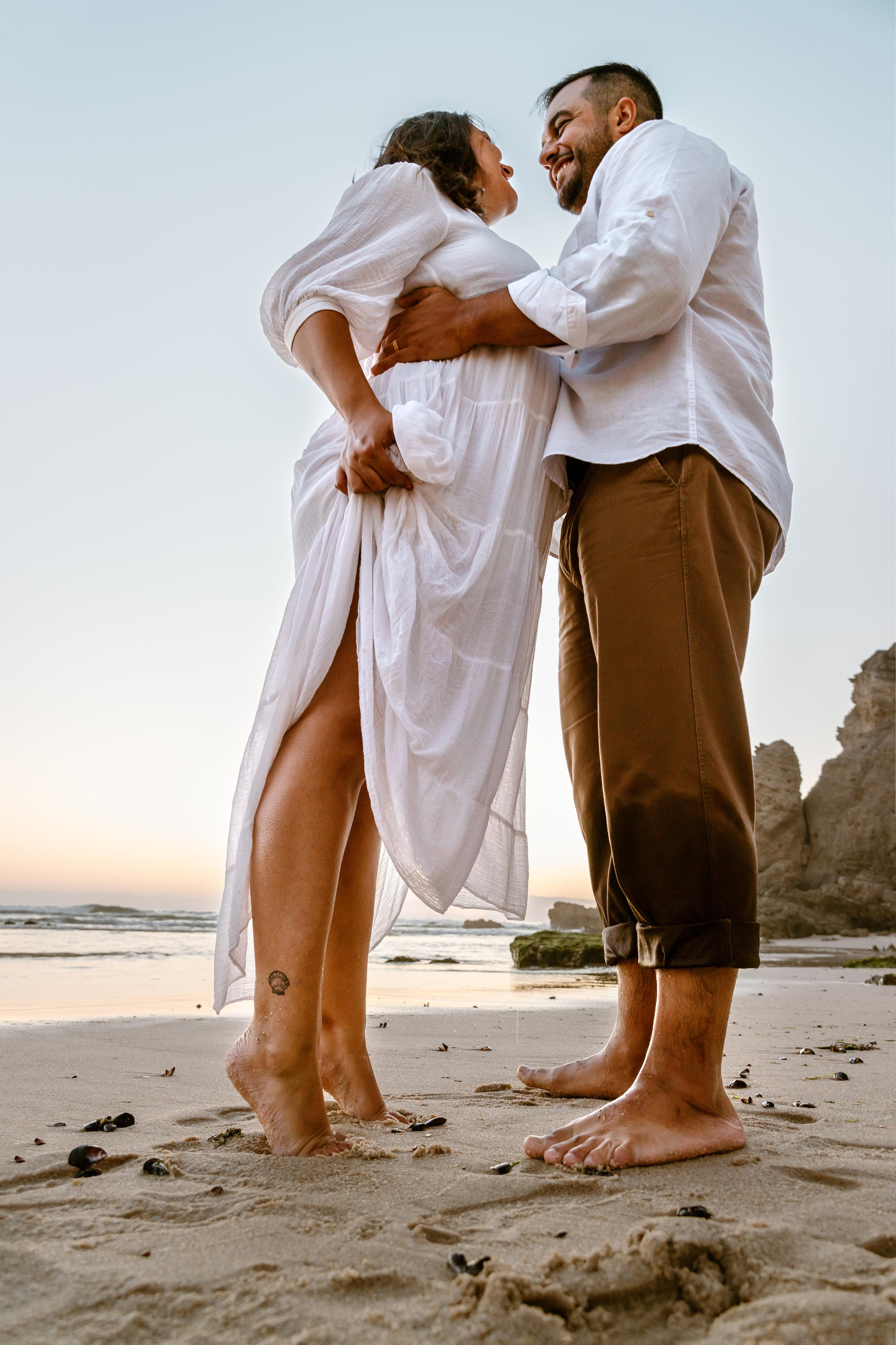 Sessão Maternidade na Praia de Paredes da Vitória. Luxury Wedding Photography & Cinematic Films | Portugal & Destination Weddings | Ricardo & Mary Pictures