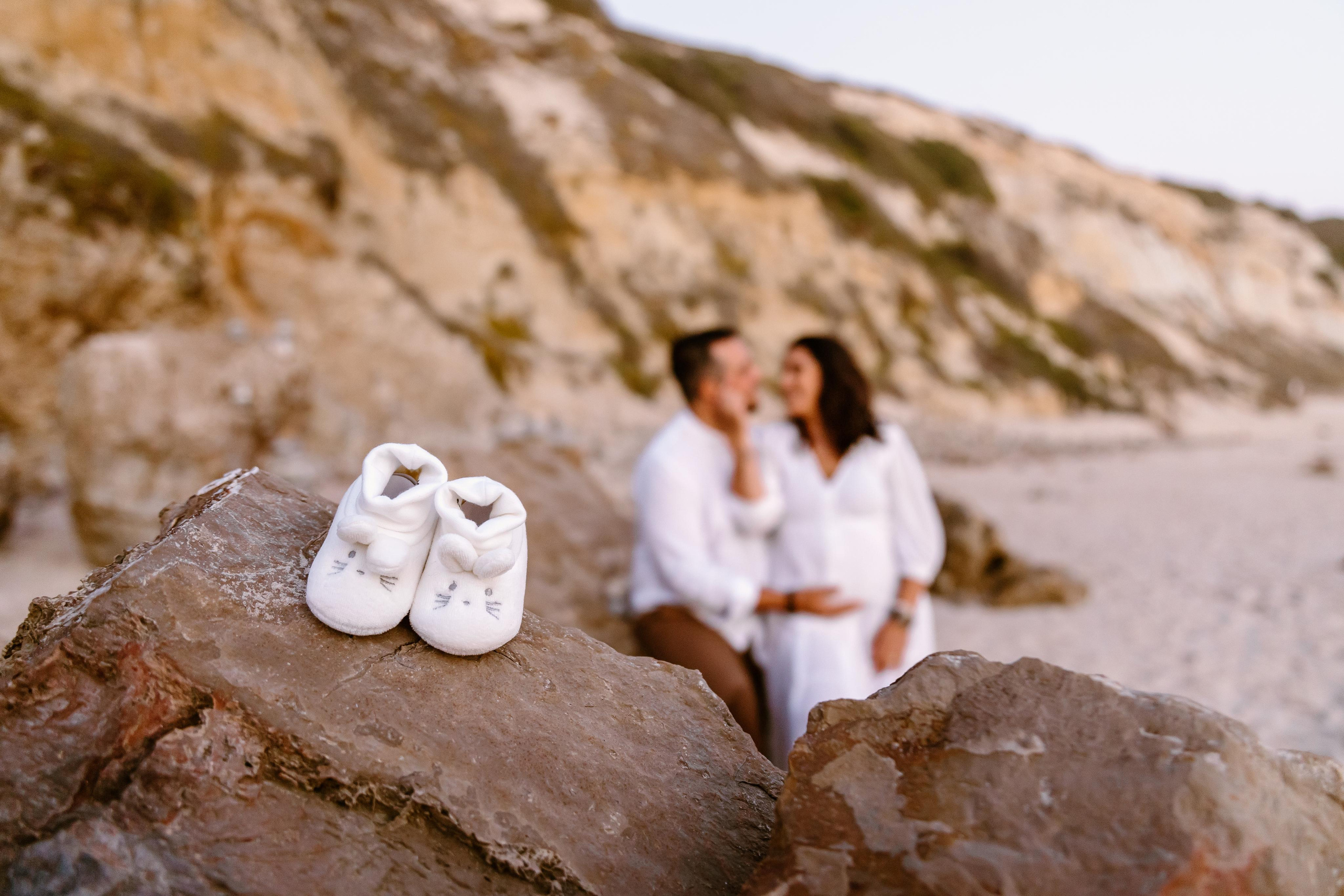Sessão Maternidade na Praia de Paredes da Vitória. Luxury Wedding Photography & Cinematic Films | Portugal & Destination Weddings | Ricardo & Mary Pictures