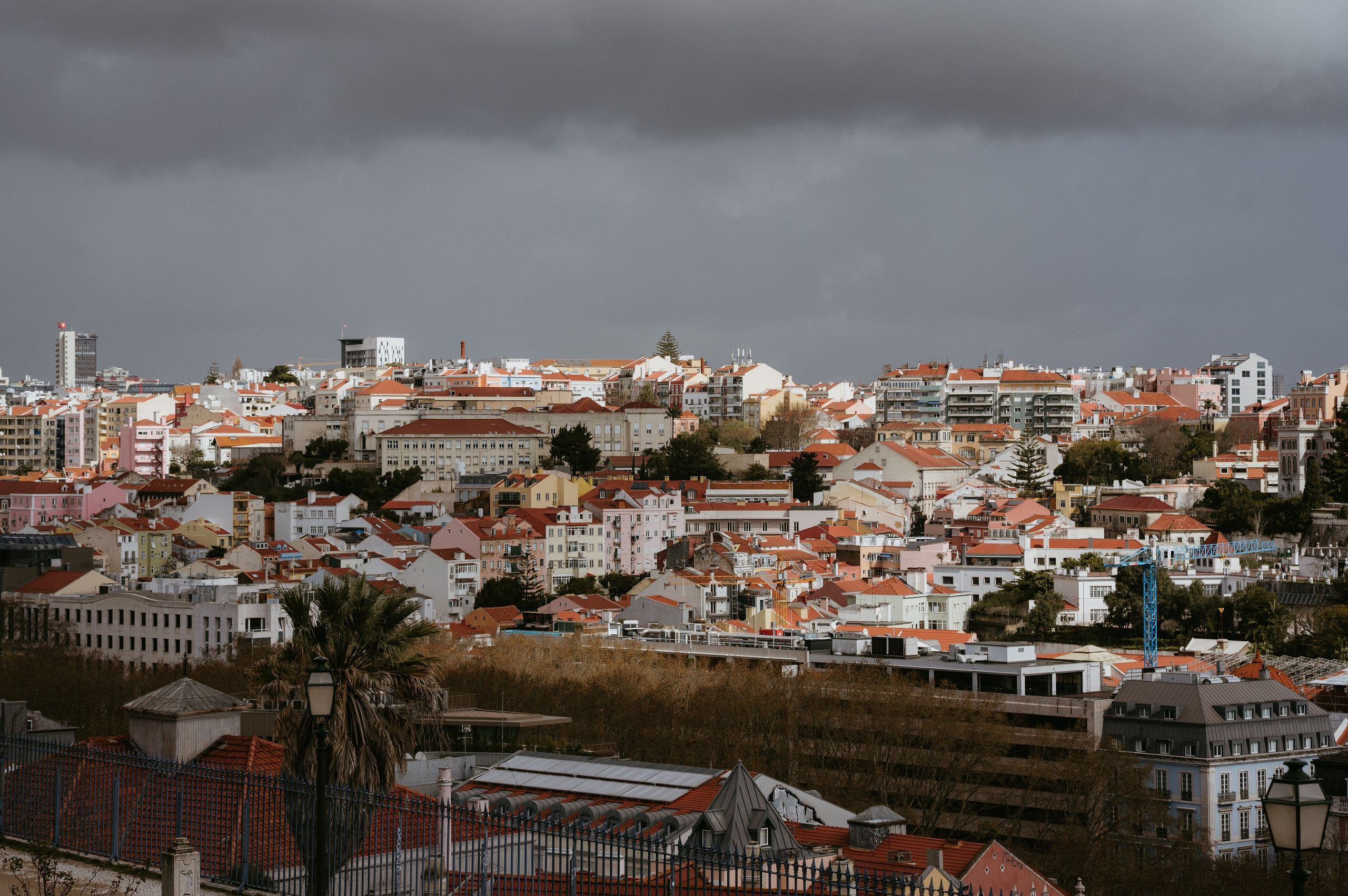 Ședință foto romantică în Lisabona – Inspirație pentru fotografiile de nuntă. Valentin Melen - fotograf de nunta 🤍