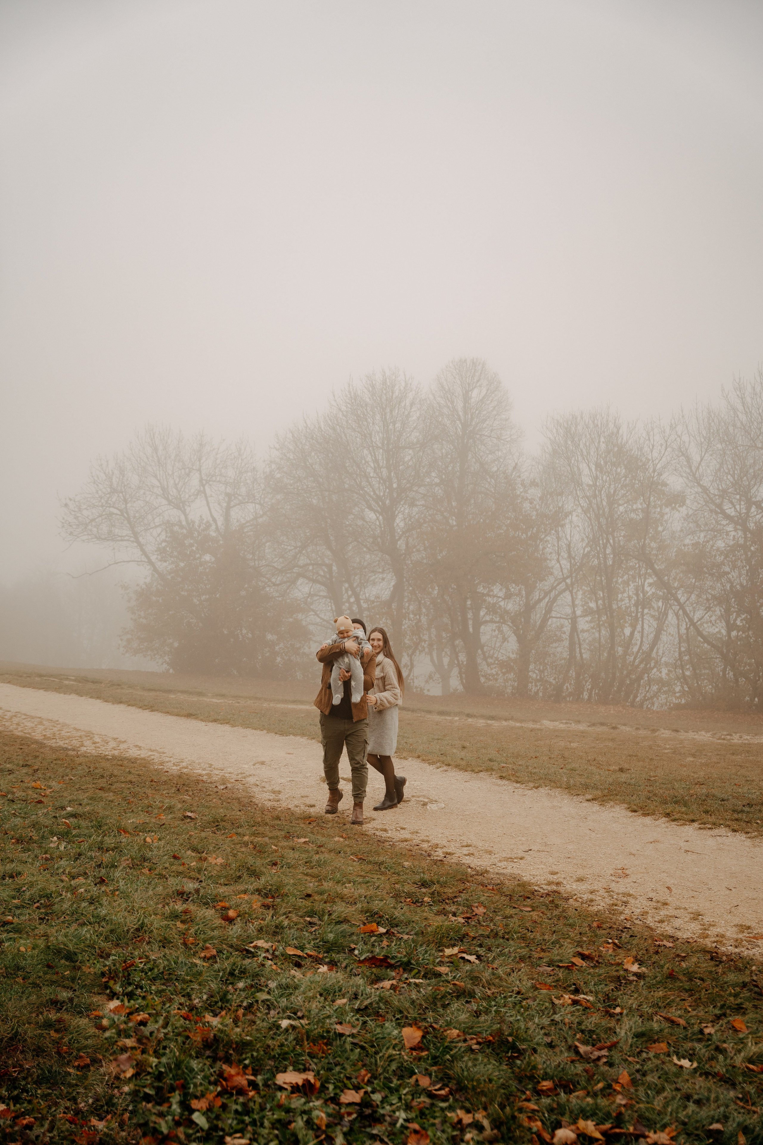 Bendegúz a ködös Normafán. Kezdőlap