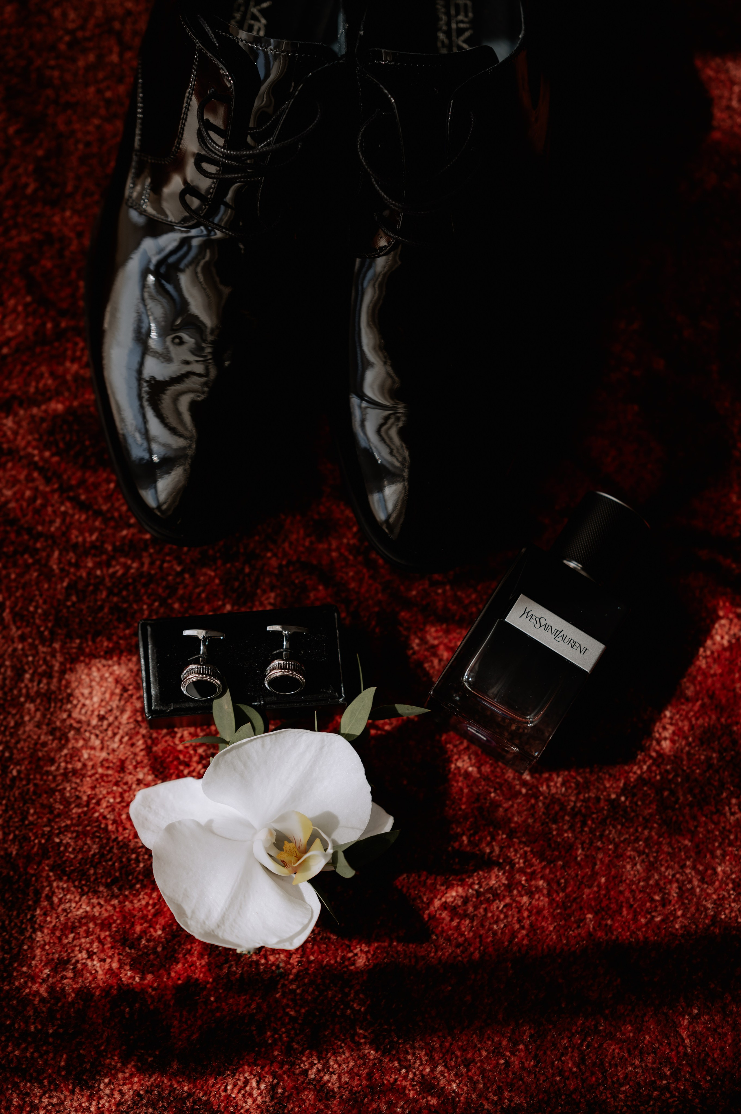 Cununie civila in aer liber , artificii de zi colorate , decor nunta , nunta la Hotel Traian. Proud Vision Weddings | Wedding Photography & Film — Servicii profesionale Foto Video Nunta Iasi