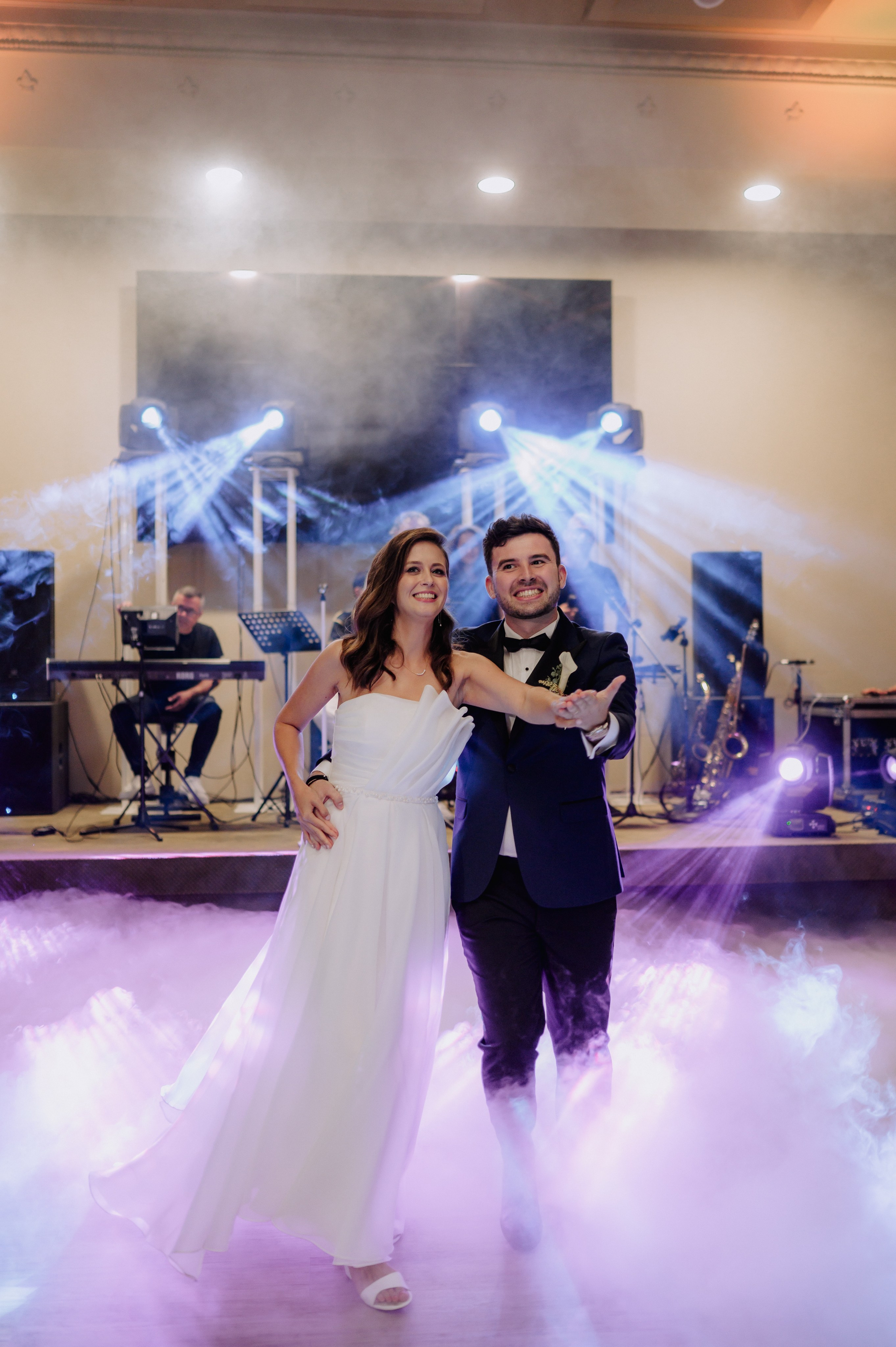Servicii foto video profesionale pentru evenimentul tau. Proud Vision Weddings | Wedding Photography & Film — Servicii profesionale Foto Video Nunta Iasi