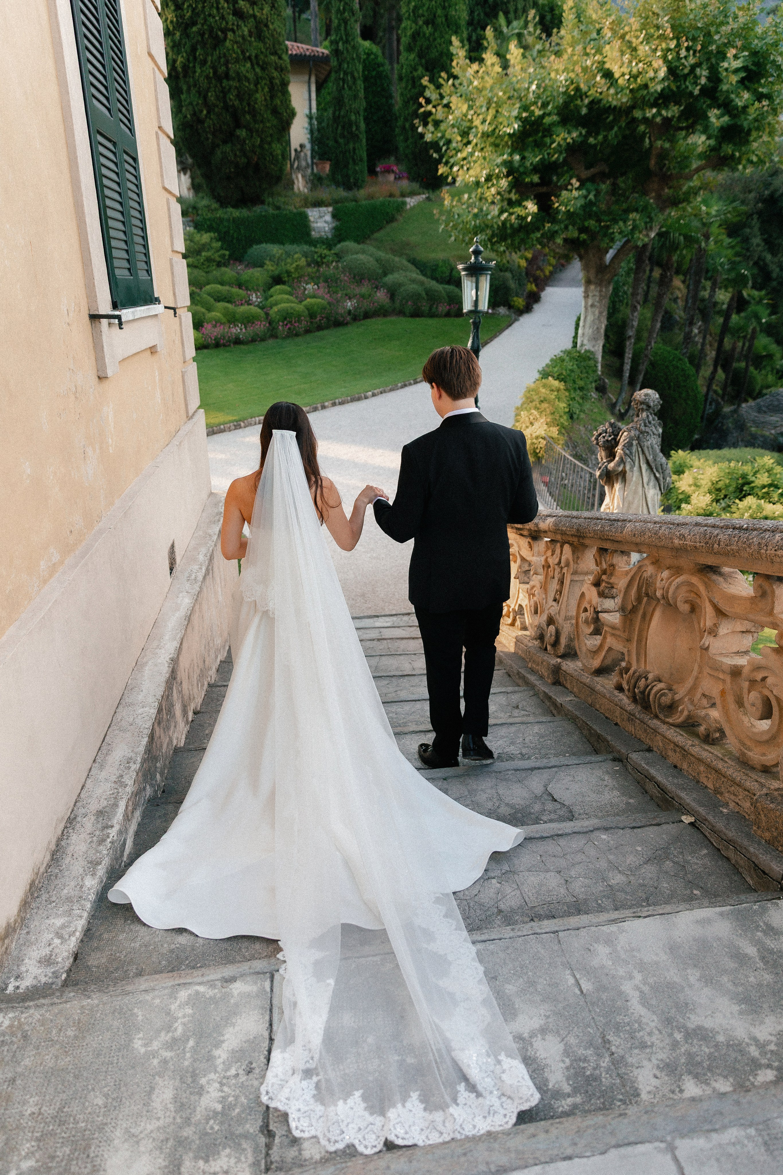 Lily & Zach, Villa del Balbianello. Photographer in Italy Anna Linnik
