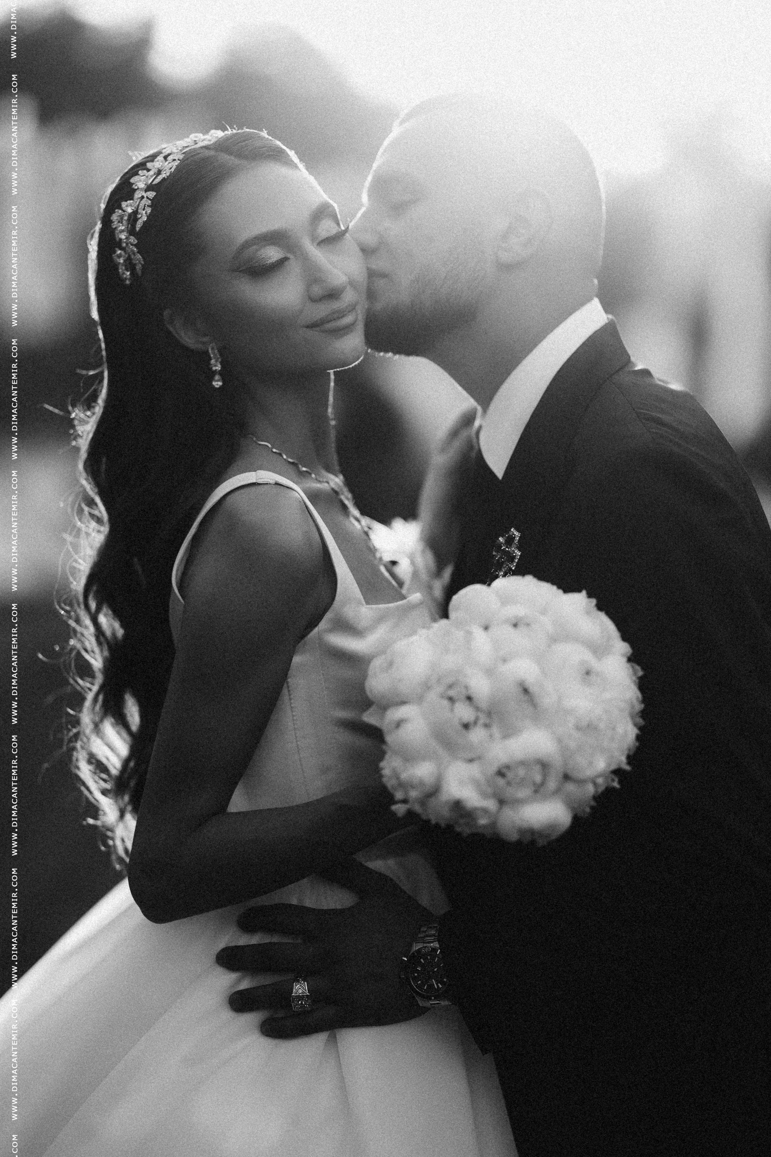 MIHAIL + SABINA | Grand Élysée. Fotograf de nuntă în Chisinau, Moldova. Poze și Video Comerciale