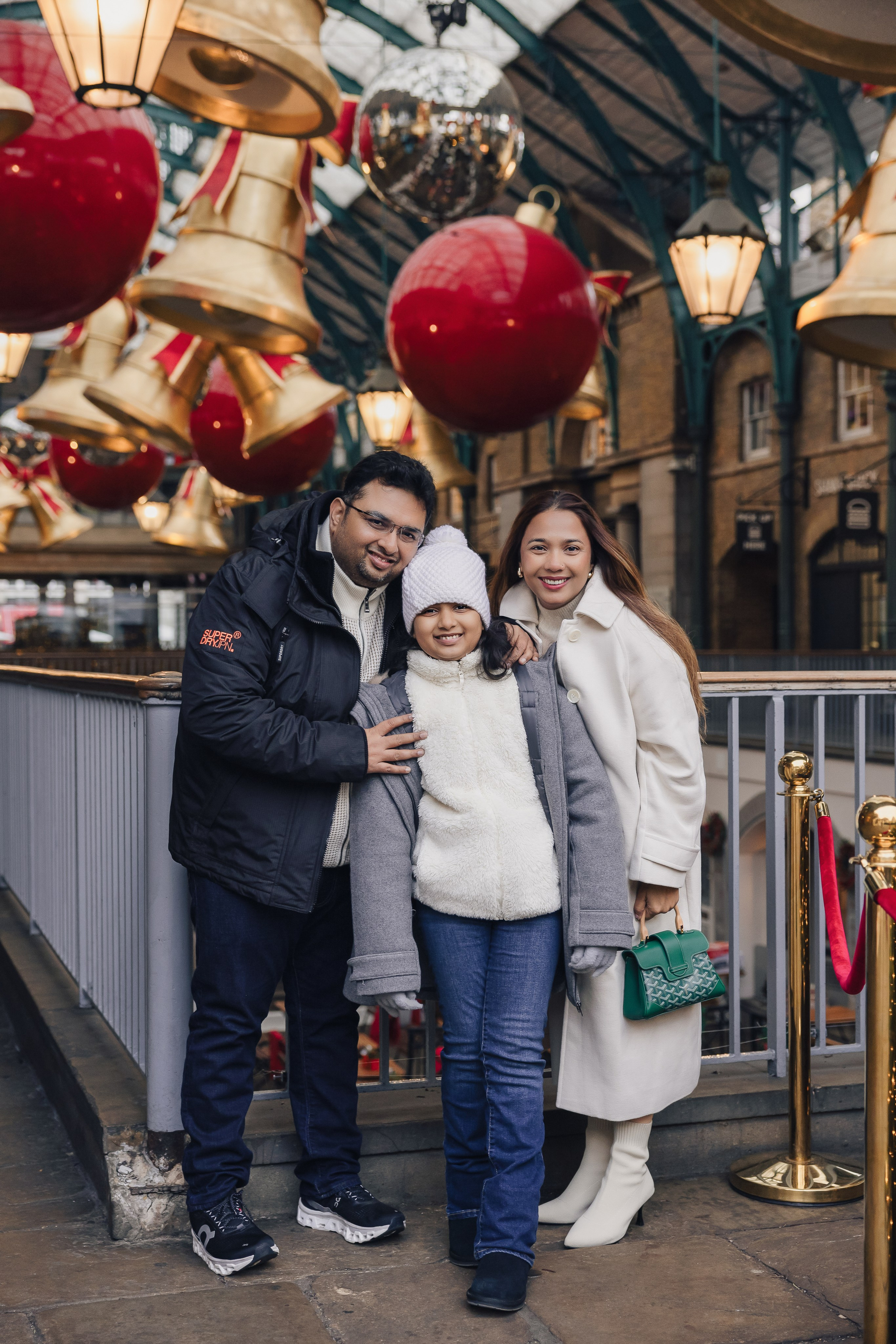 London at Christmas. PHOTOGRAPHER IN LONDON