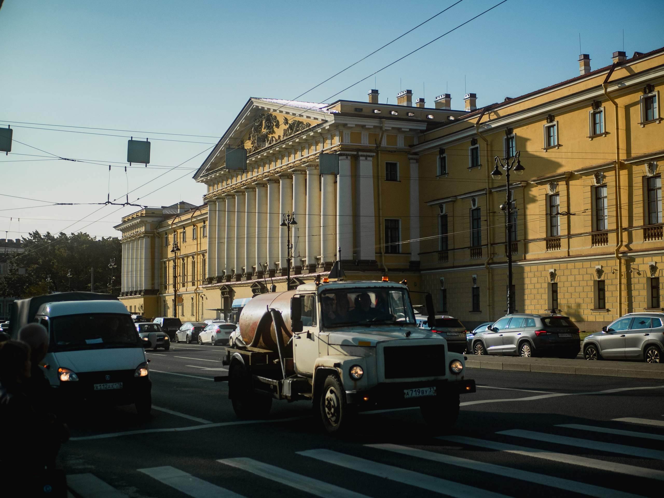 Saint-Petersbourg. Photographe sur Cote d’Azur. Portraits de familles, couples, enfants, événements