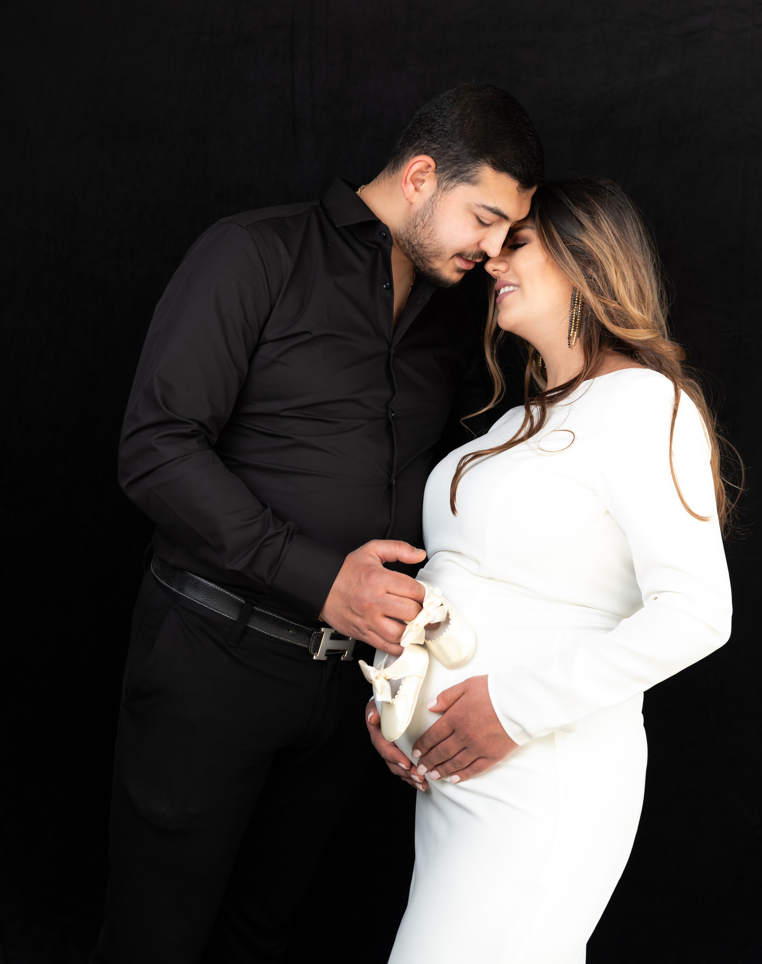 Pregnancy Photoshoot. Professional Photograher, Antwerpen/Belgium