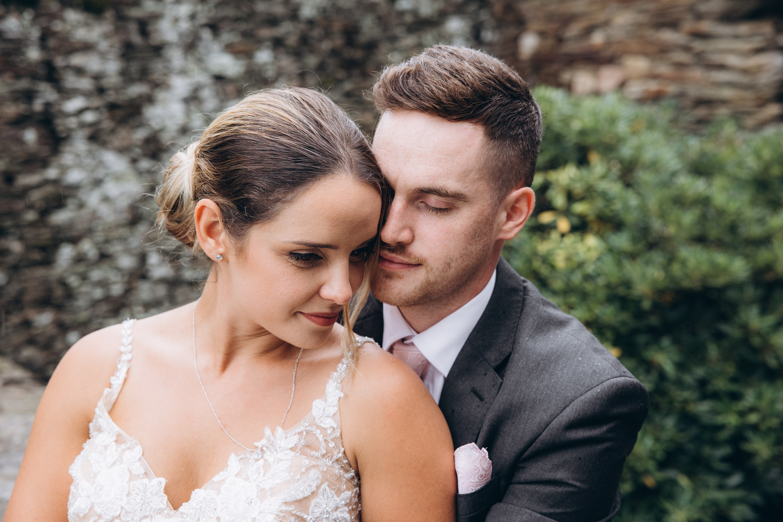 Chloé & Tom. Eugenie Smirnova — wedding, corporate and lifestyle photographer in Toulouse and Southwest France