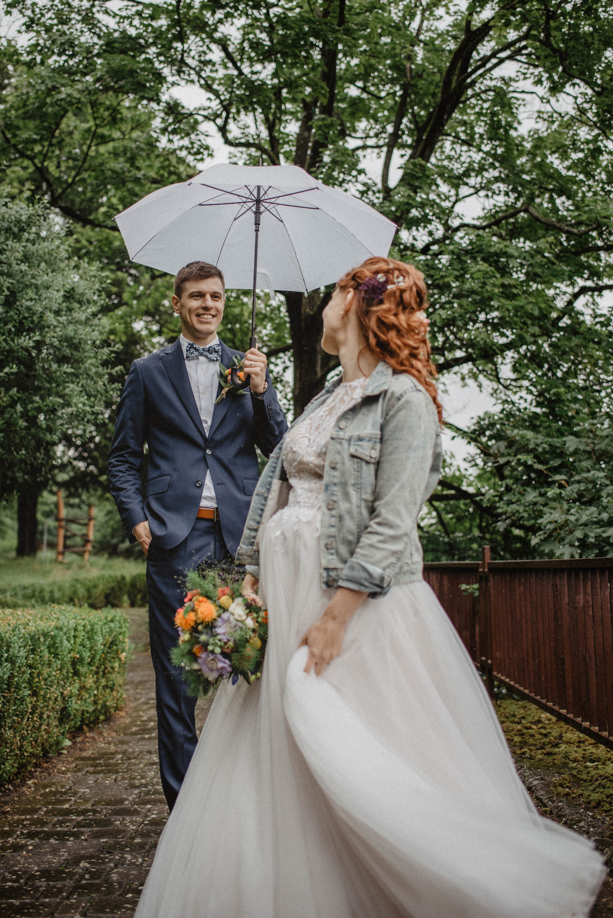 Svatba v Táboře v parku. Lifestyle, wedding and family photographer