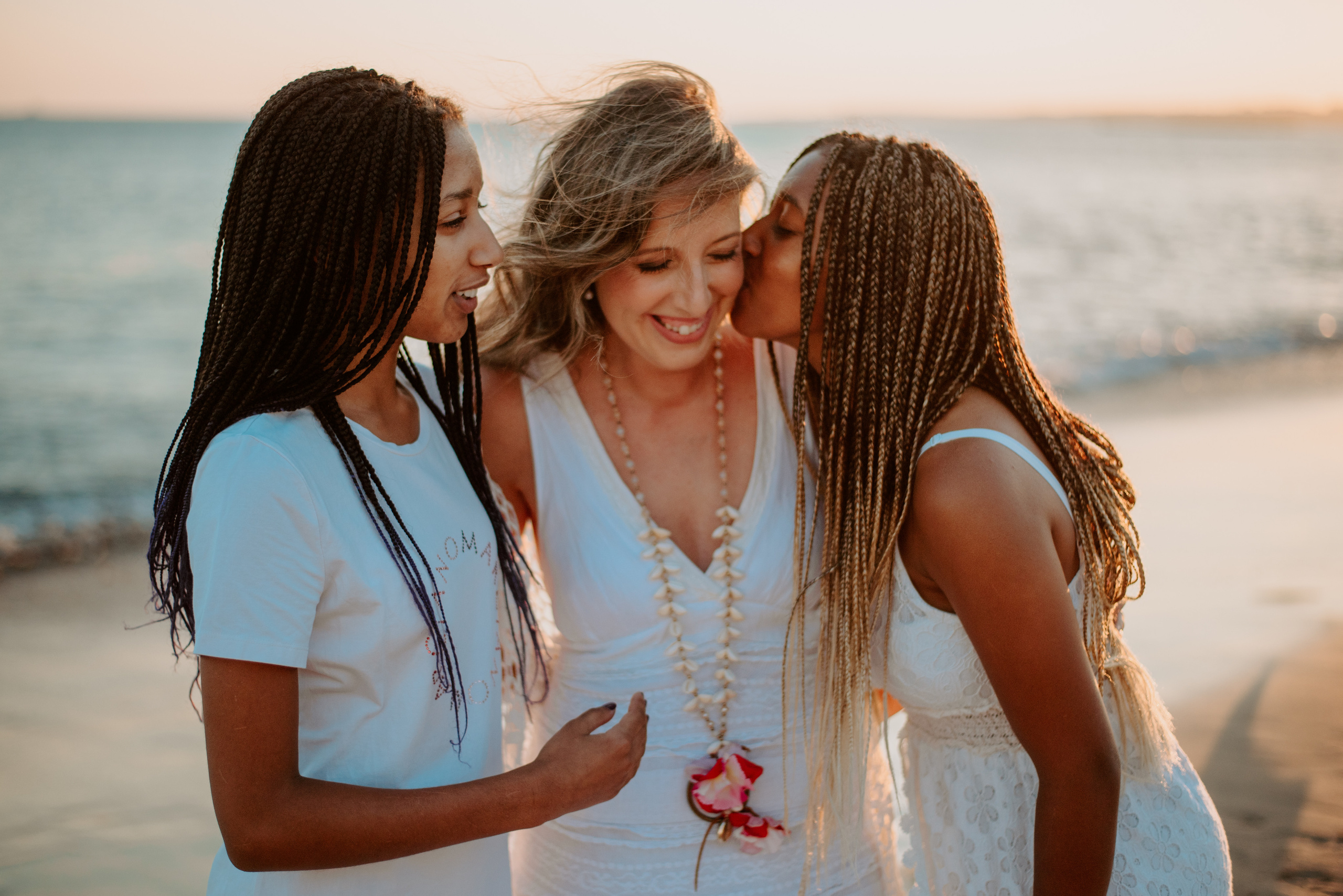 Family photographer based in Lisbon. Lifestyle, wedding and family photographer