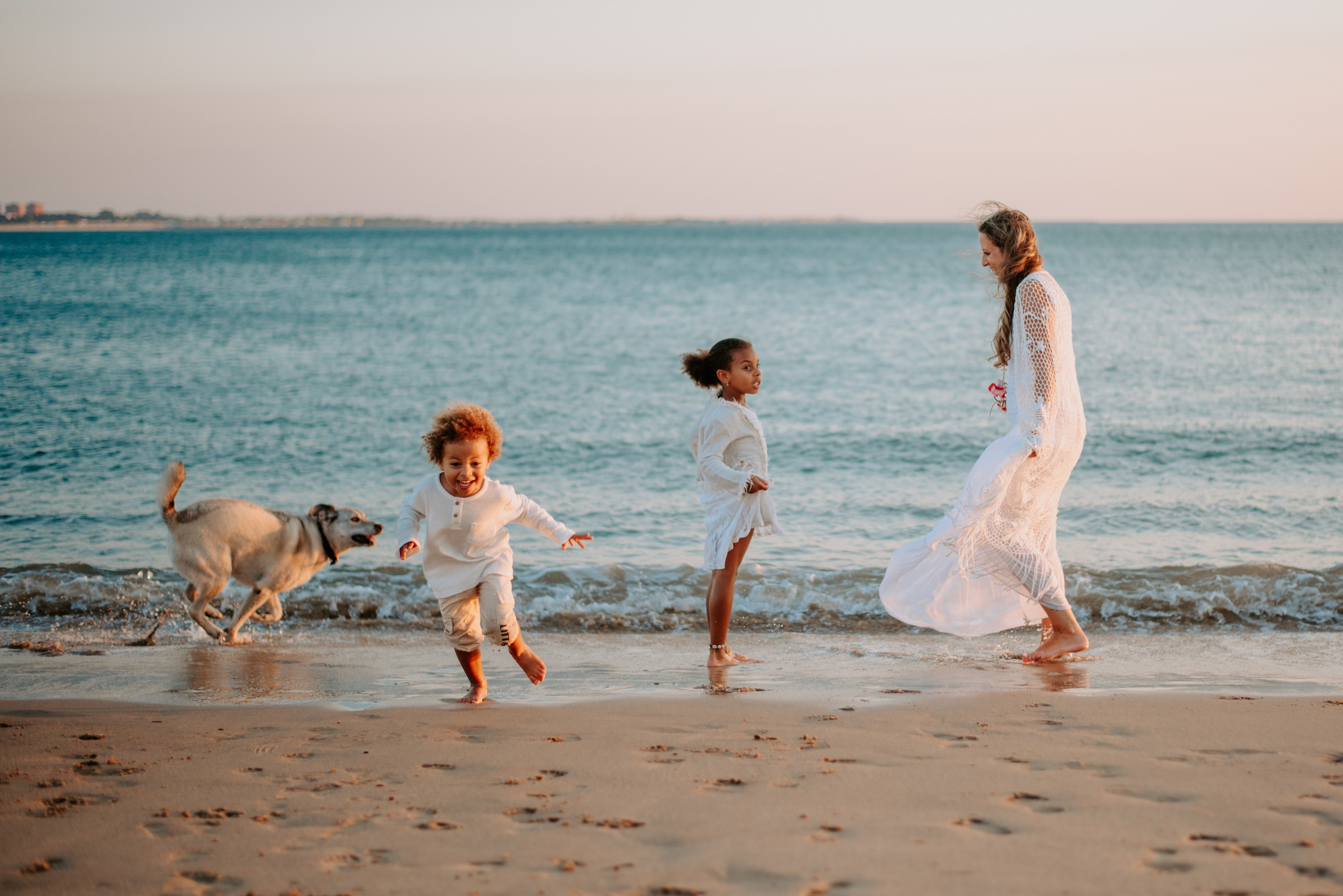 Family photographer based in Lisbon. Lifestyle, wedding and family photographer