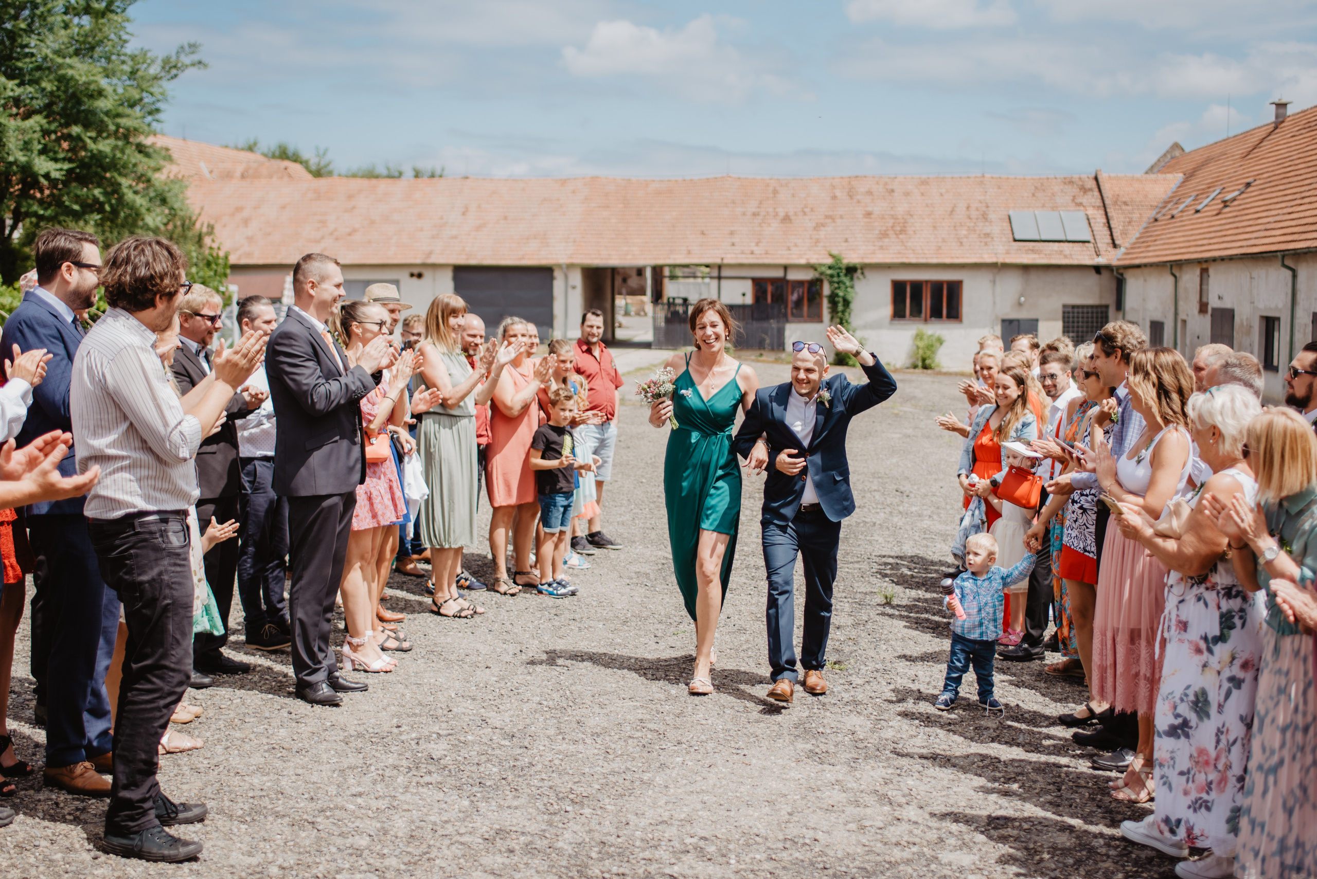 Rustic wedding. Svatba v rustikálním stylu poblíž Brna. Lifestyle, wedding and family photographer