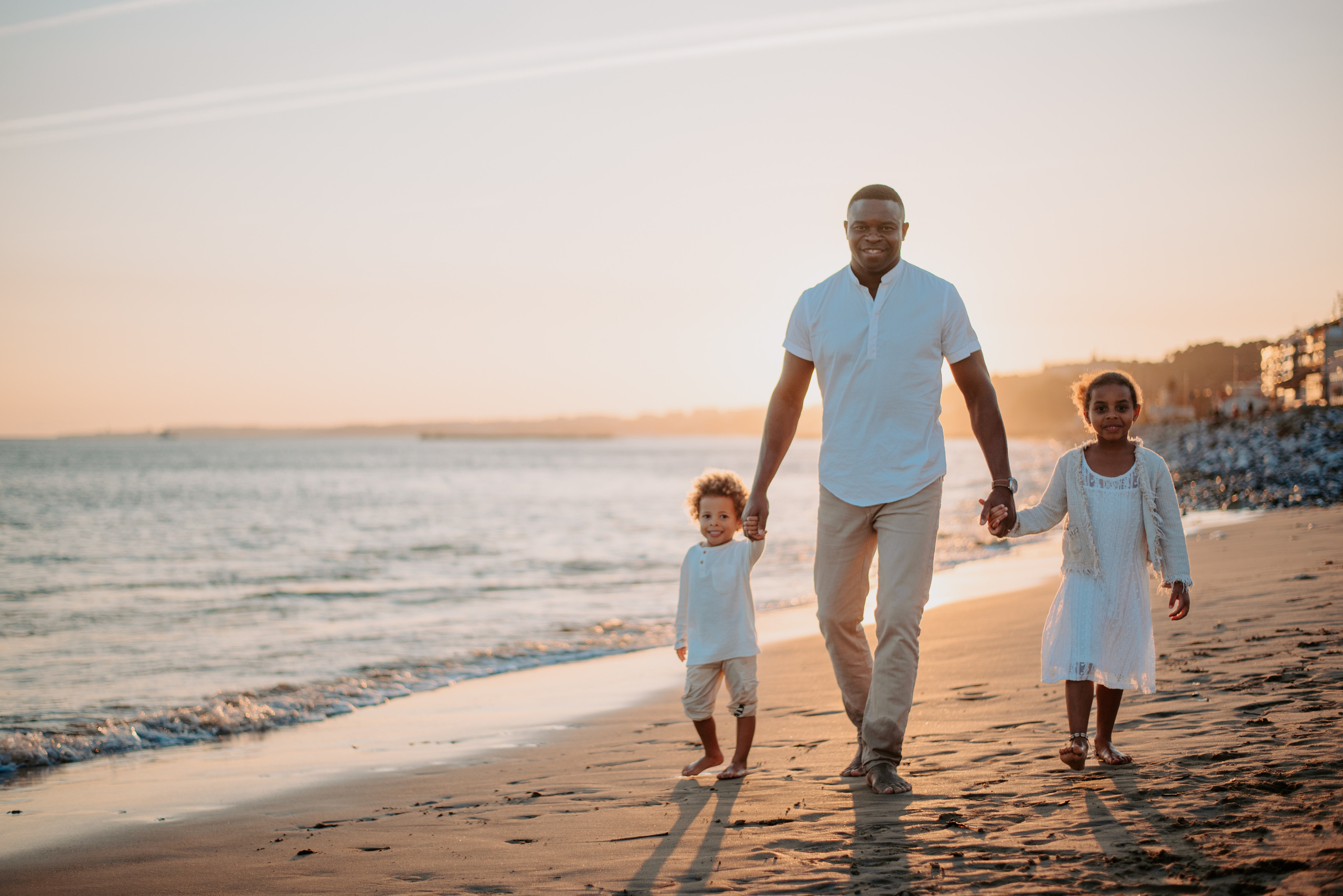 Family photographer based in Lisbon. Lifestyle, wedding and family photographer