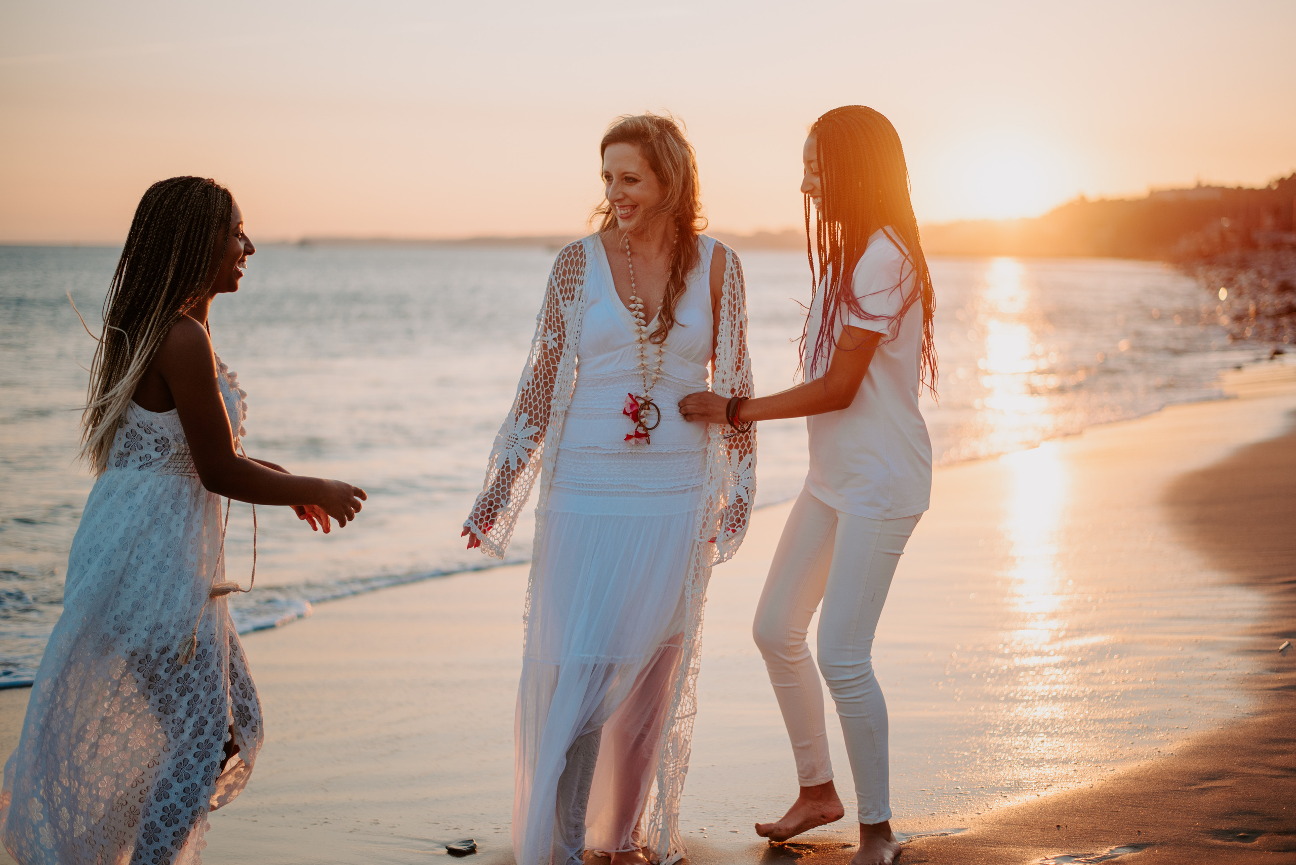 Family photographer based in Lisbon. Lifestyle, wedding and family photographer