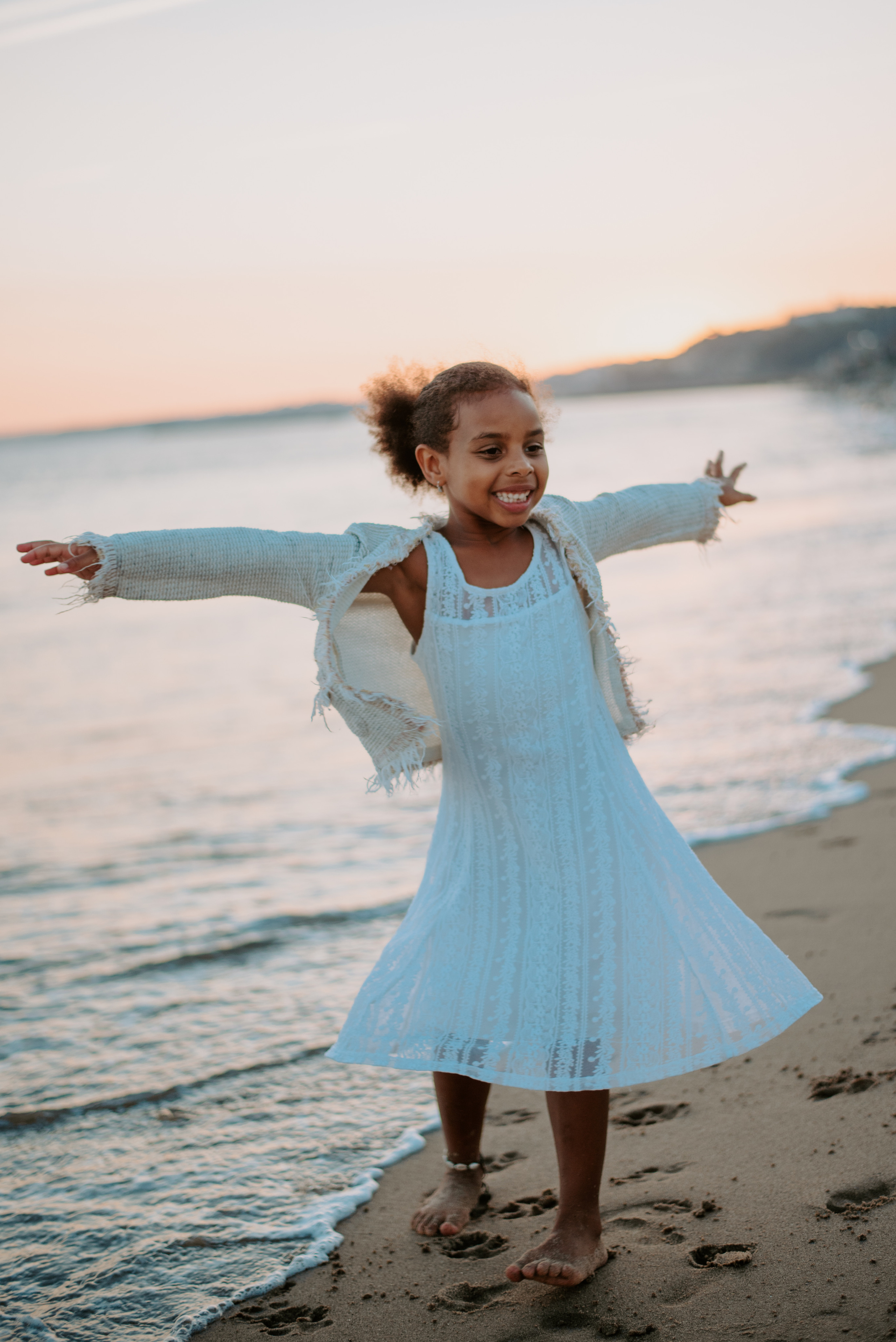 Family photographer based in Lisbon. Lifestyle, wedding and family photographer