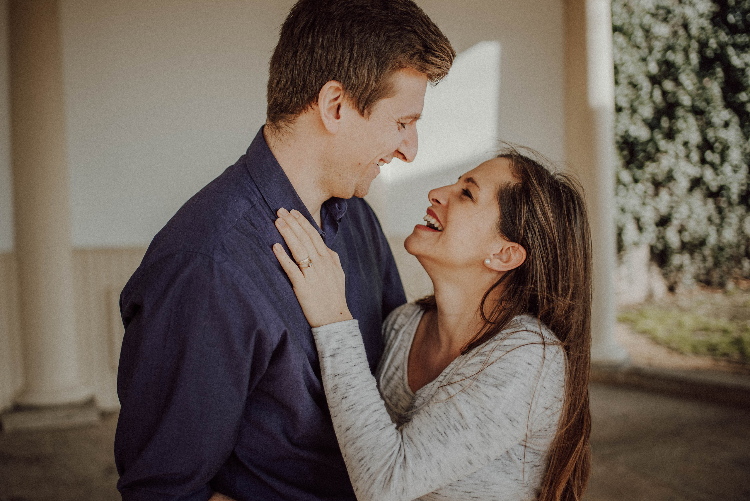 Veronika Jirková Couple in love during spring pregnancy photoshoot. Lifestyle, wedding and family photographer