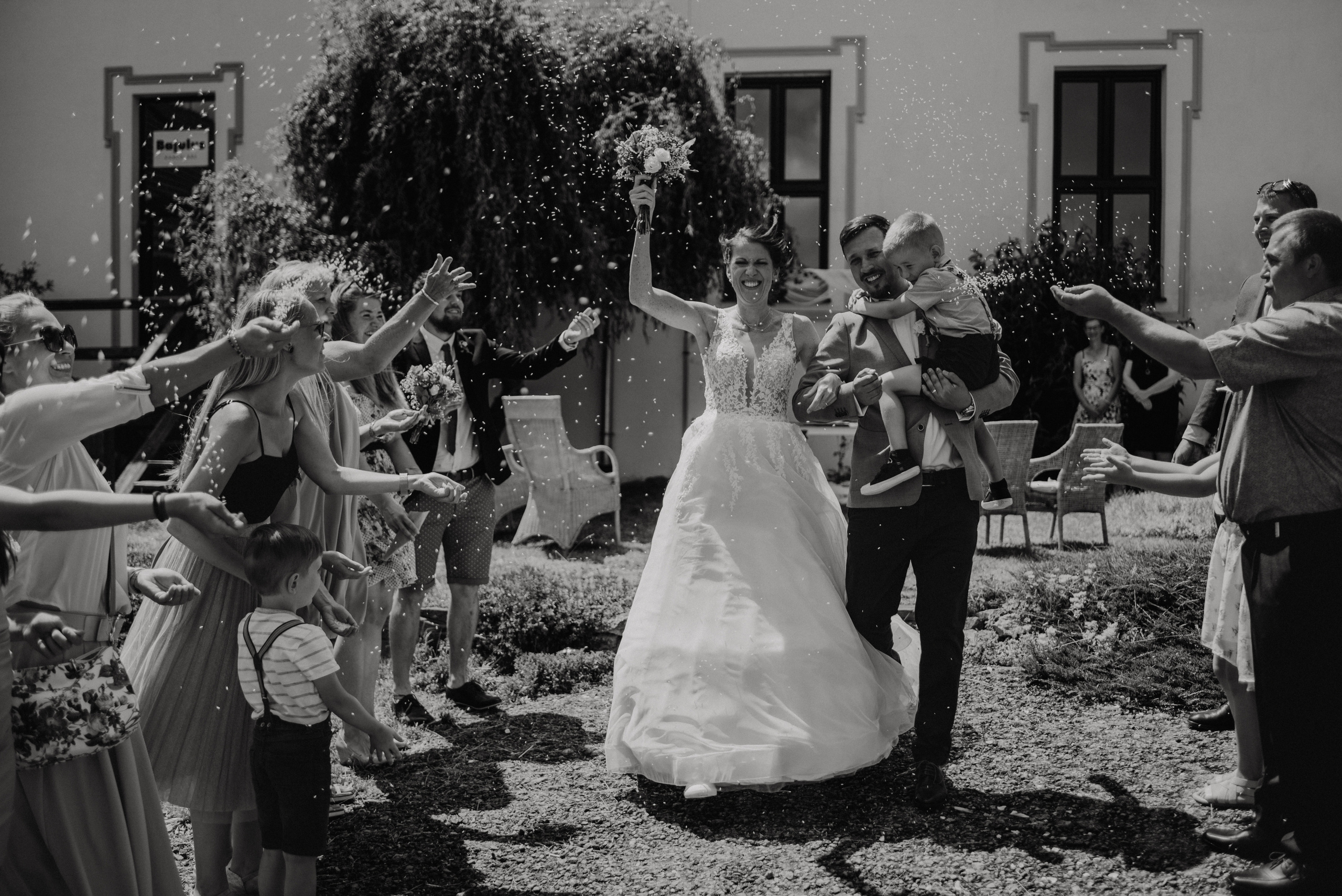 Rustic wedding. Svatba v rustikálním stylu poblíž Brna. Lifestyle, wedding and family photographer
