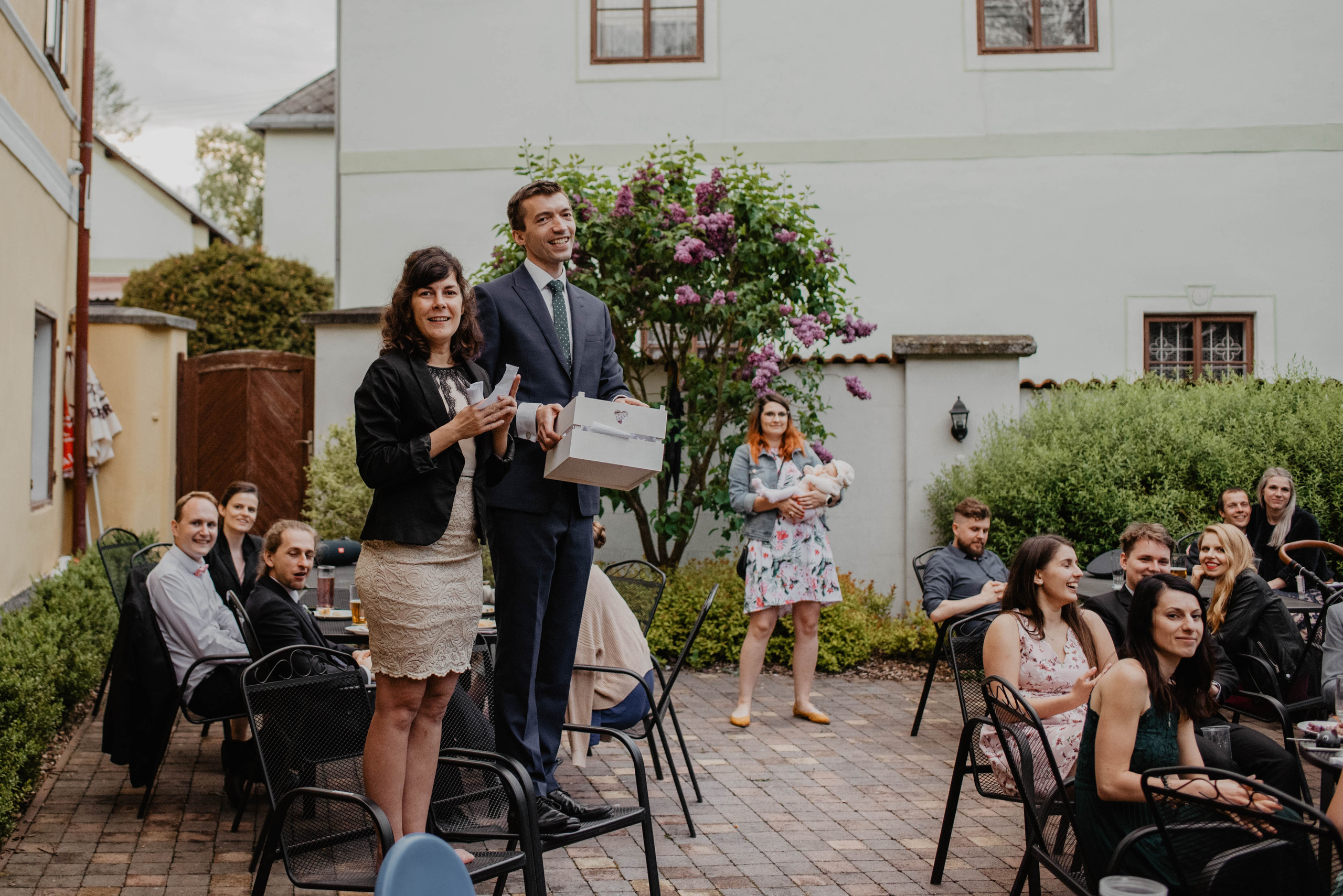 Svatba na hradě na Šumavě. Šumava. Velhartice. Lifestyle, wedding and family photographer