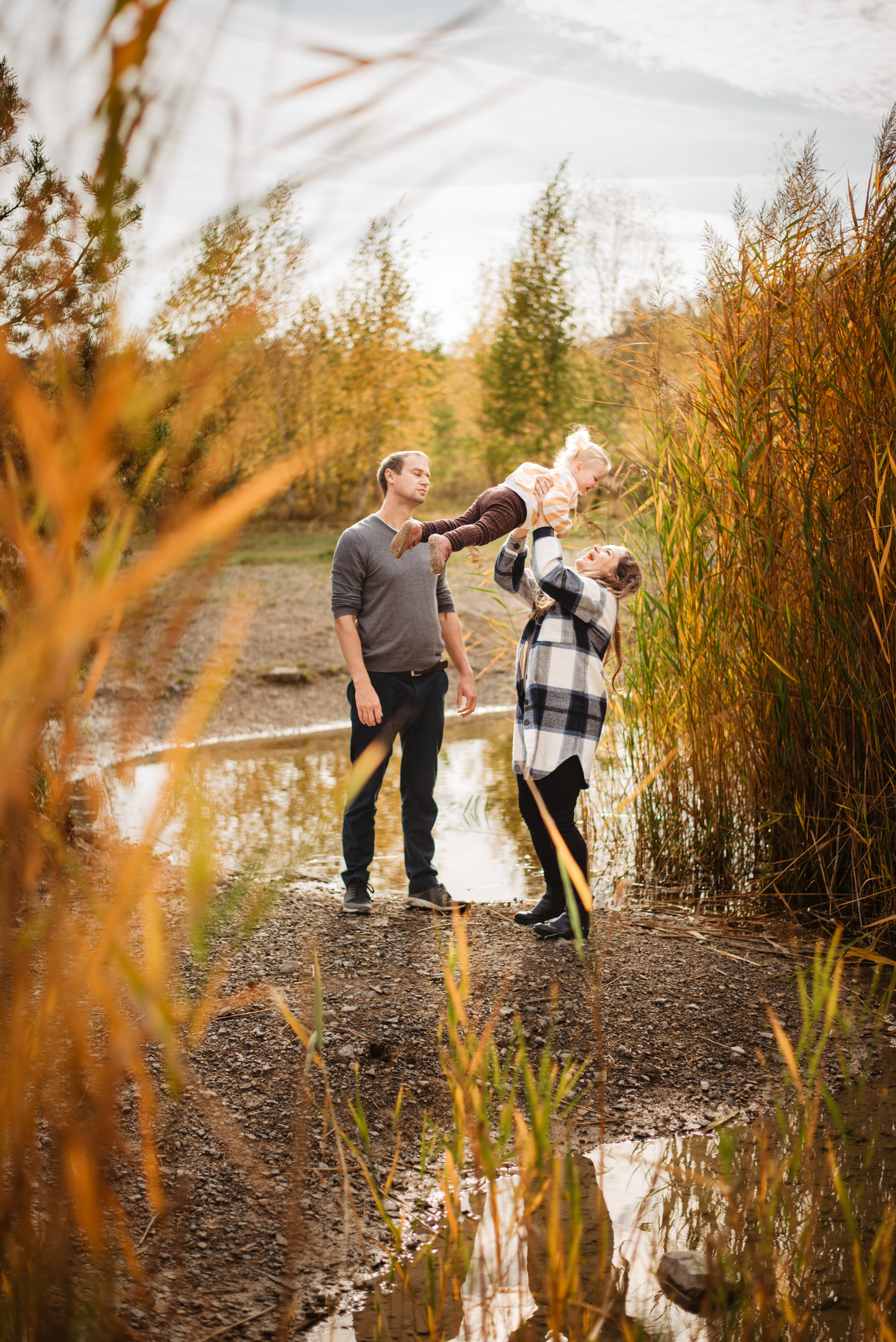 Luke, Niki, Naty. Lifestyle, wedding and family photographer