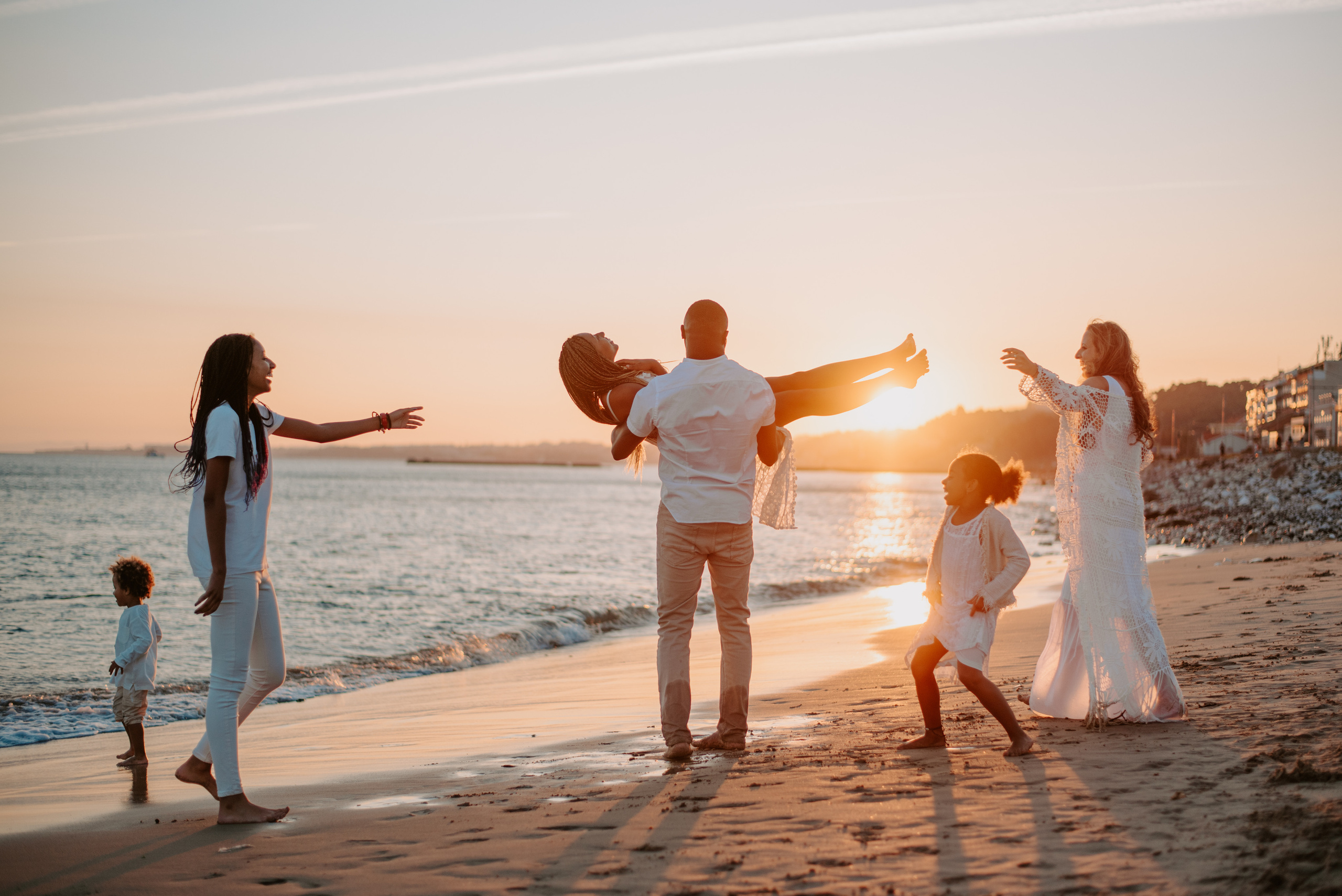 Family photographer based in Lisbon. Lifestyle, wedding and family photographer