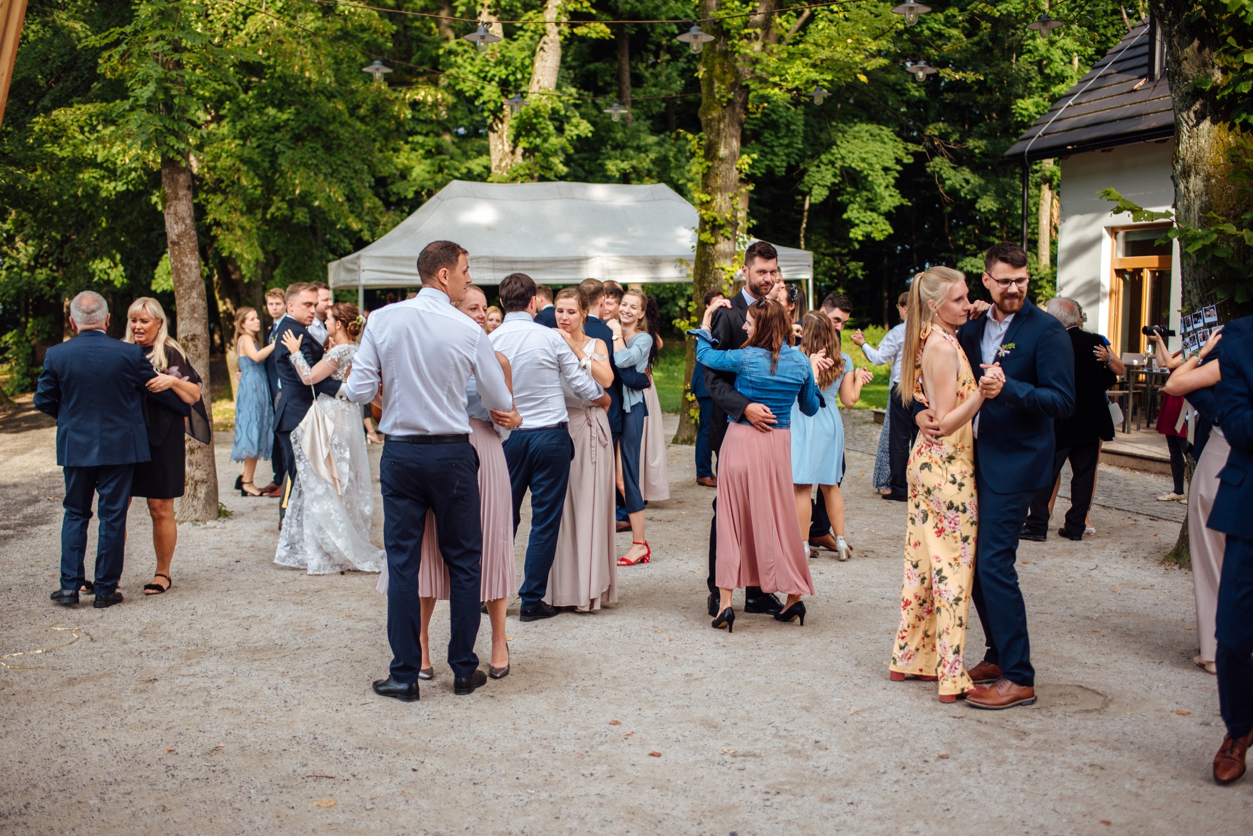 Svatba v Beskydech. Hotel Rekovice. Lifestyle, wedding and family photographer