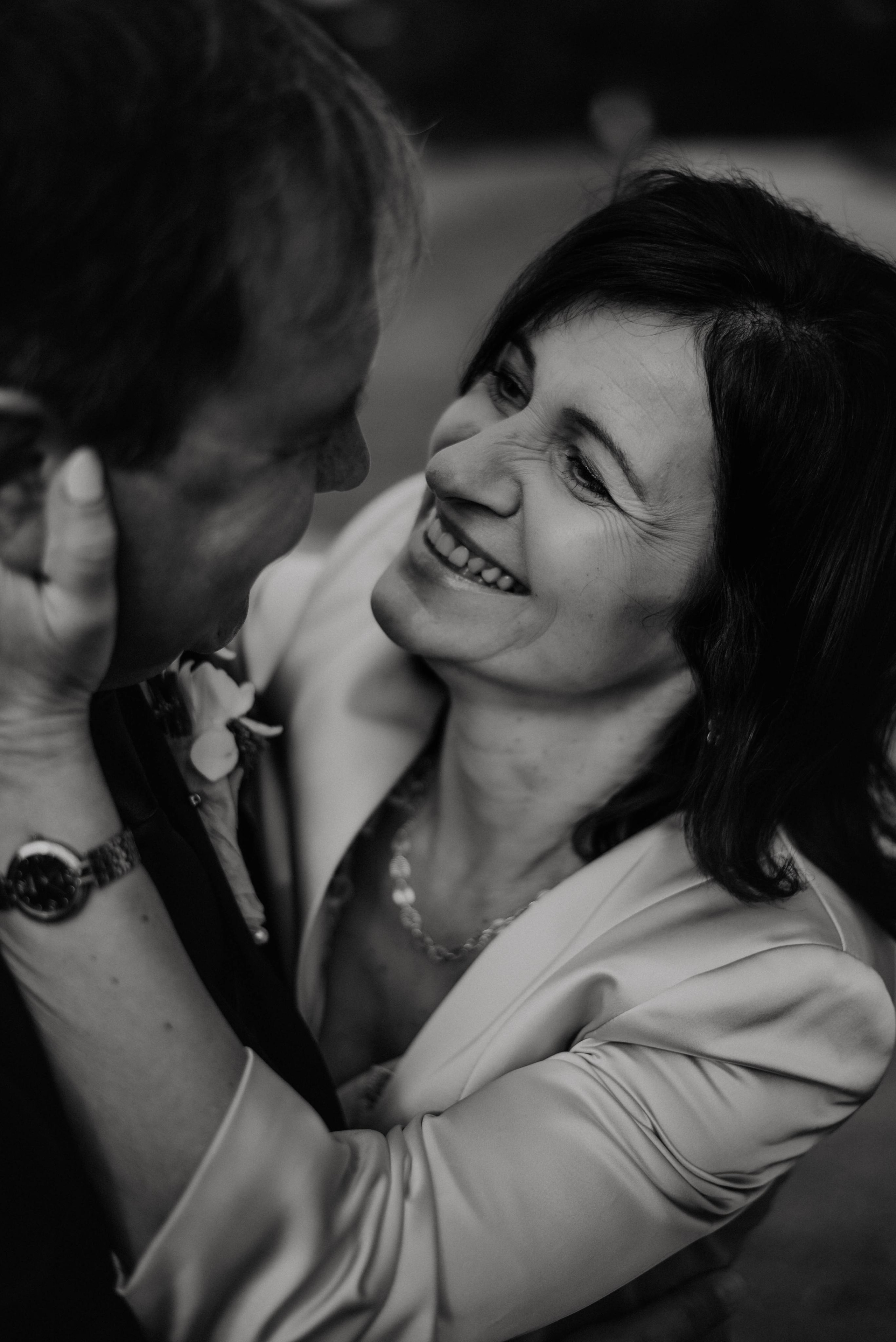 Svatba na zámku ve Slavkově u Brna. Lifestyle, wedding and family photographer