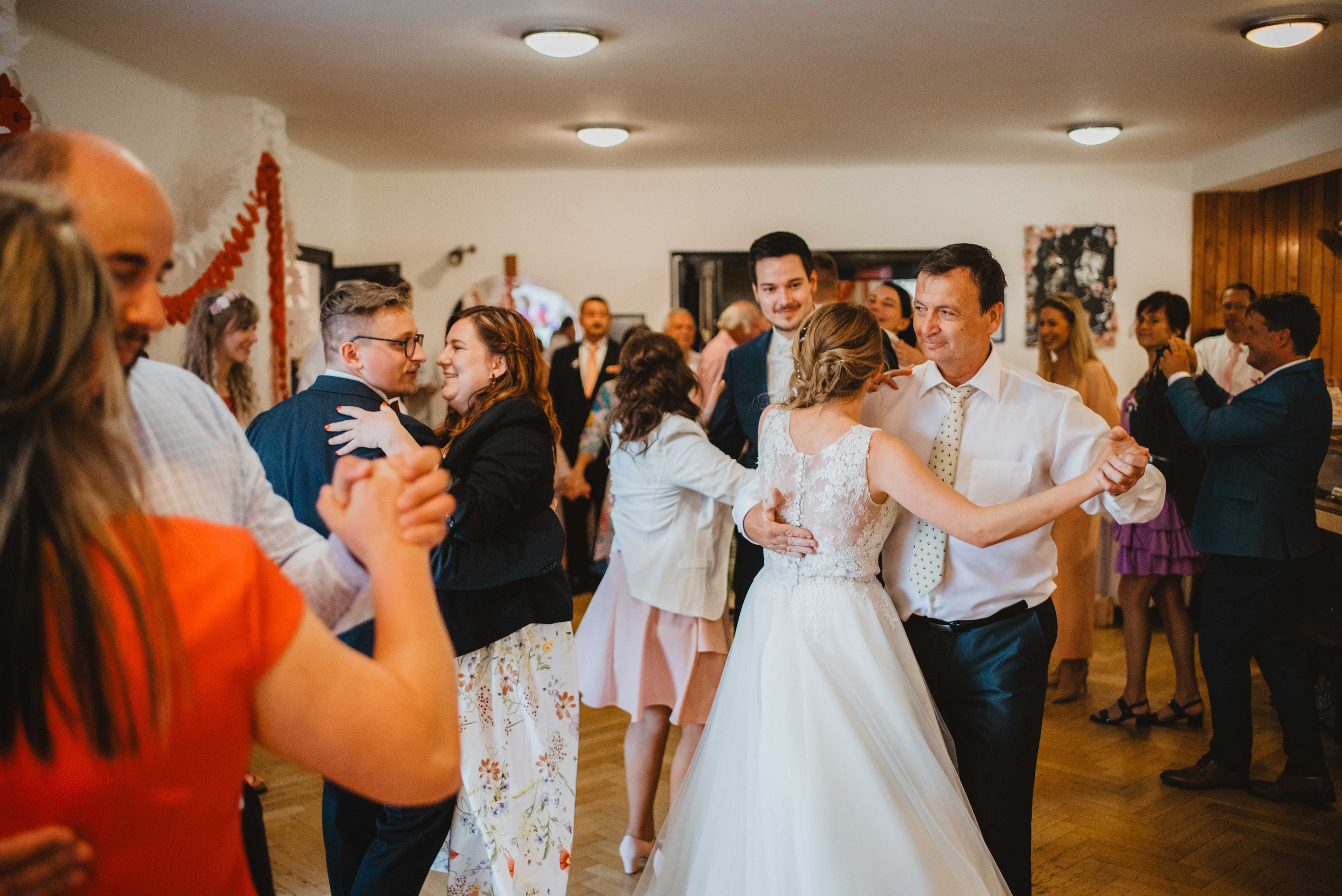 Svatba v kostele v Rýmařově. Bruntál. Lifestyle, wedding and family photographer