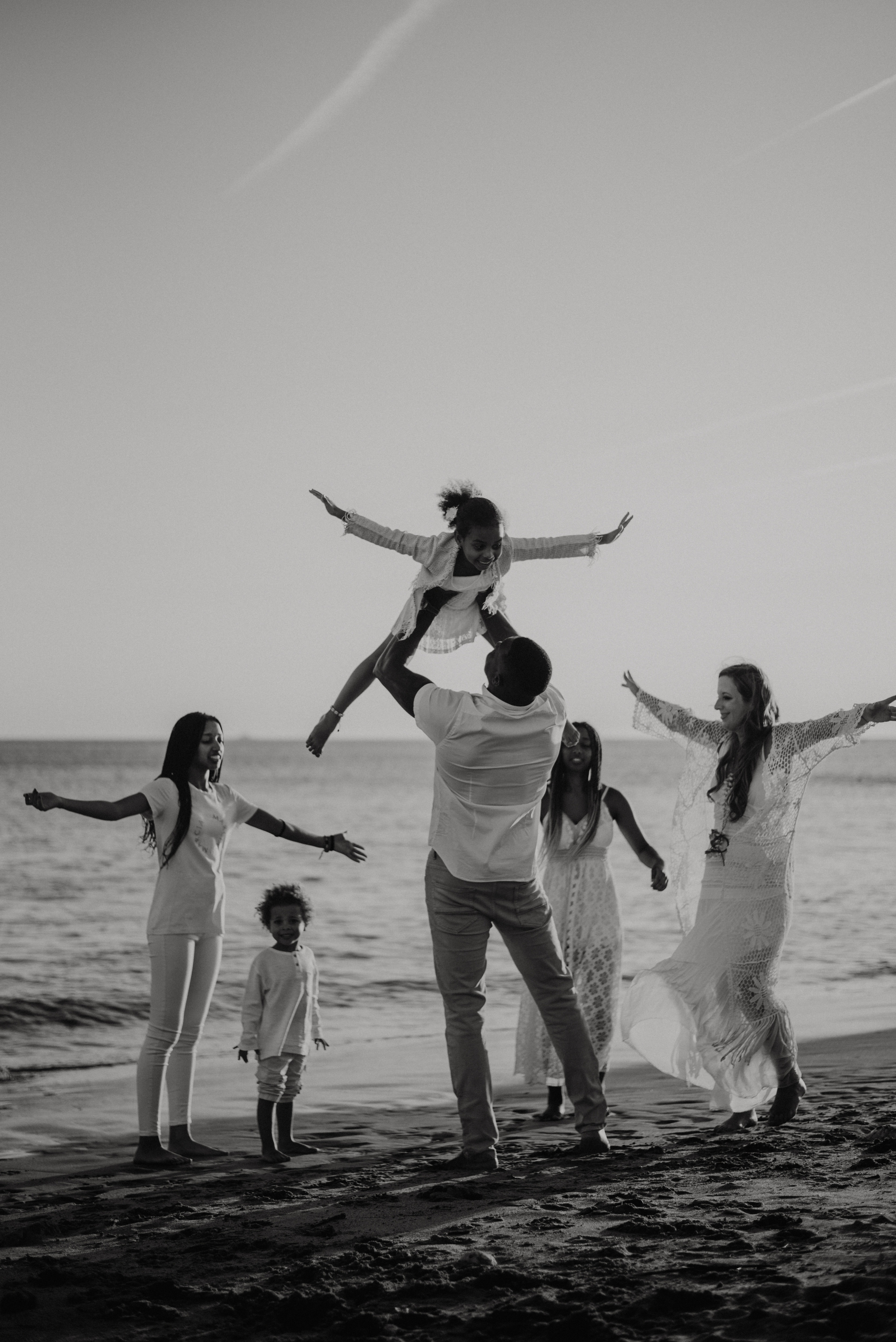 Family photographer based in Lisbon. Lifestyle, wedding and family photographer