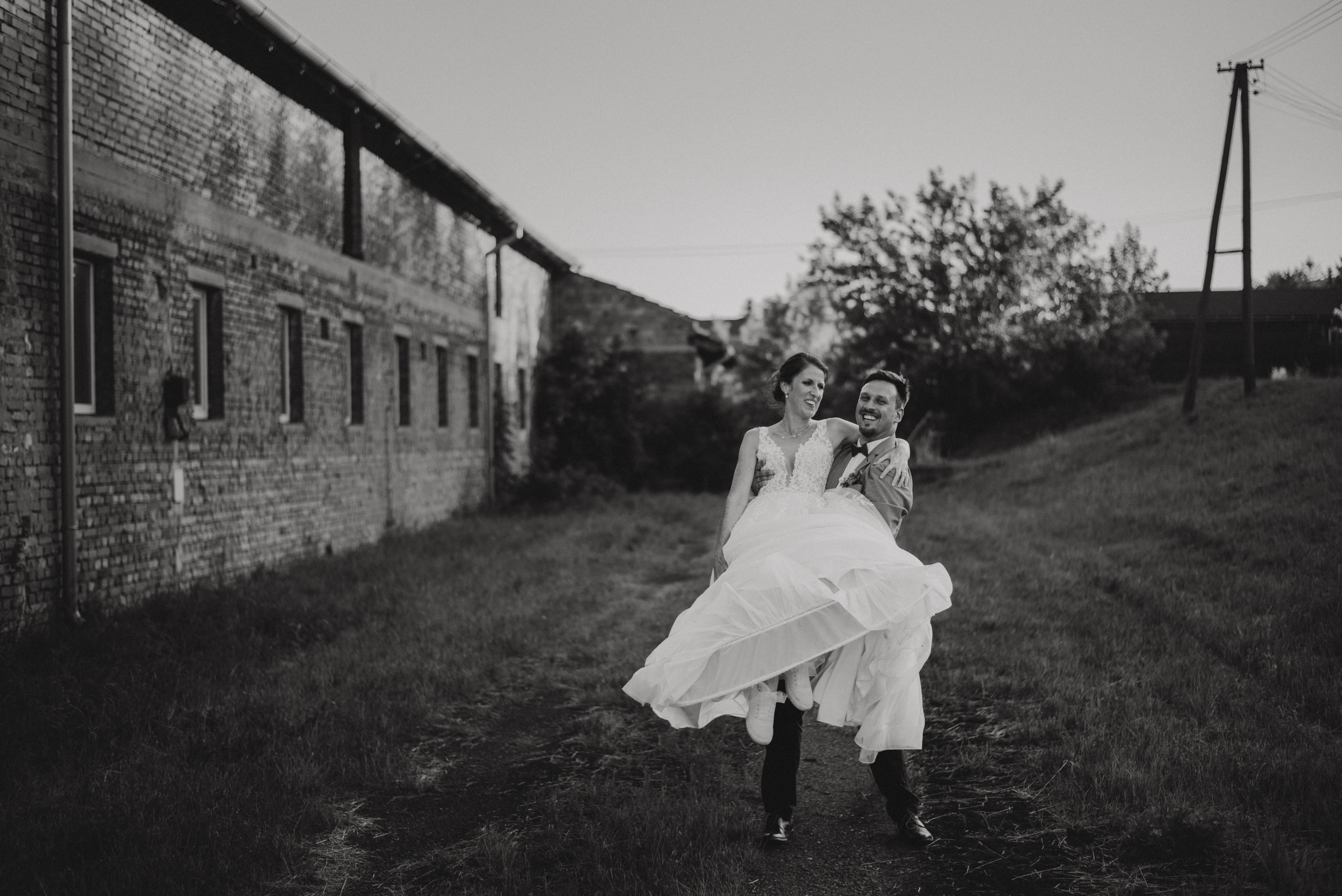 Rustic wedding. Svatba v rustikálním stylu poblíž Brna. Lifestyle, wedding and family photographer