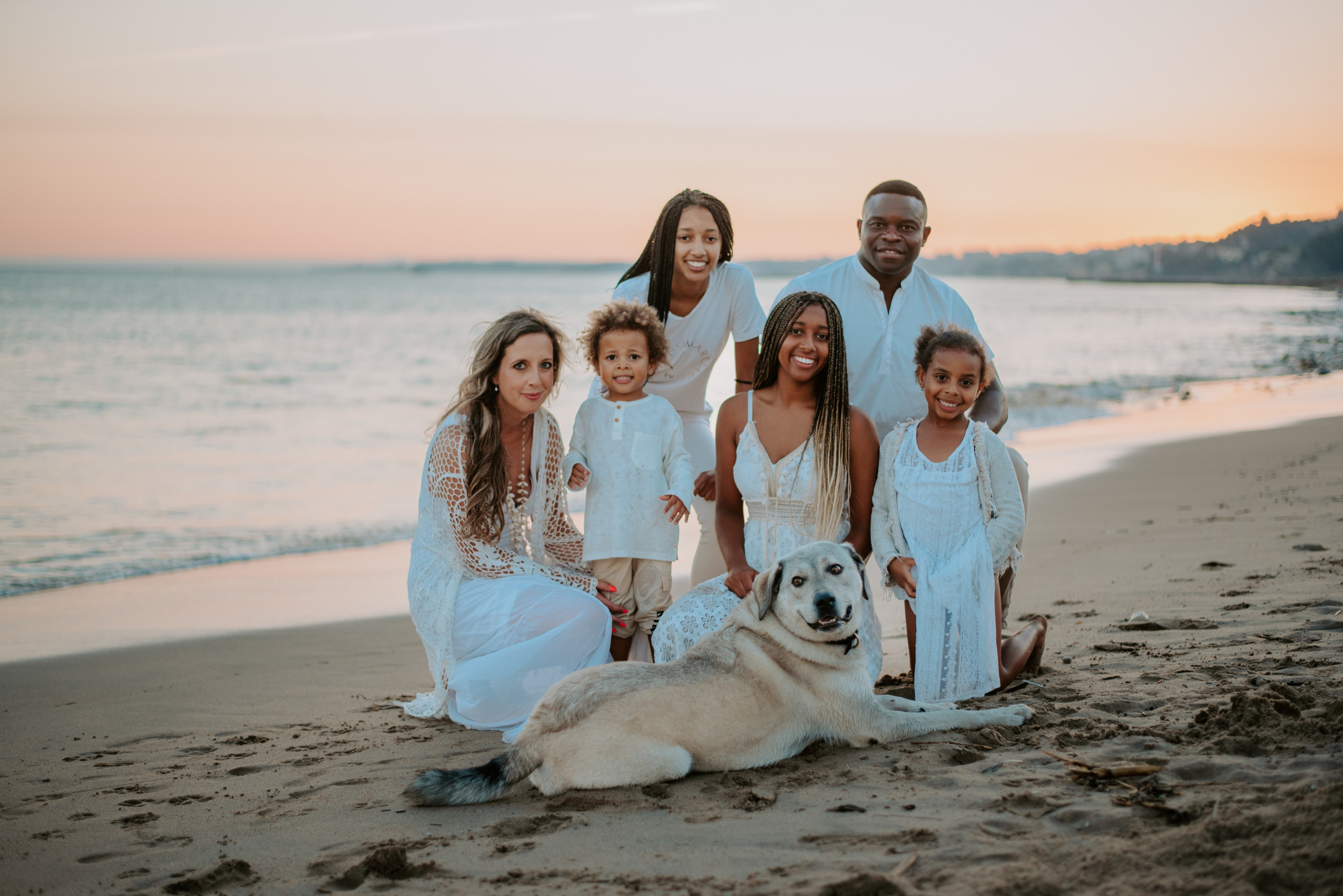 Family photographer based in Lisbon. Lifestyle, wedding and family photographer