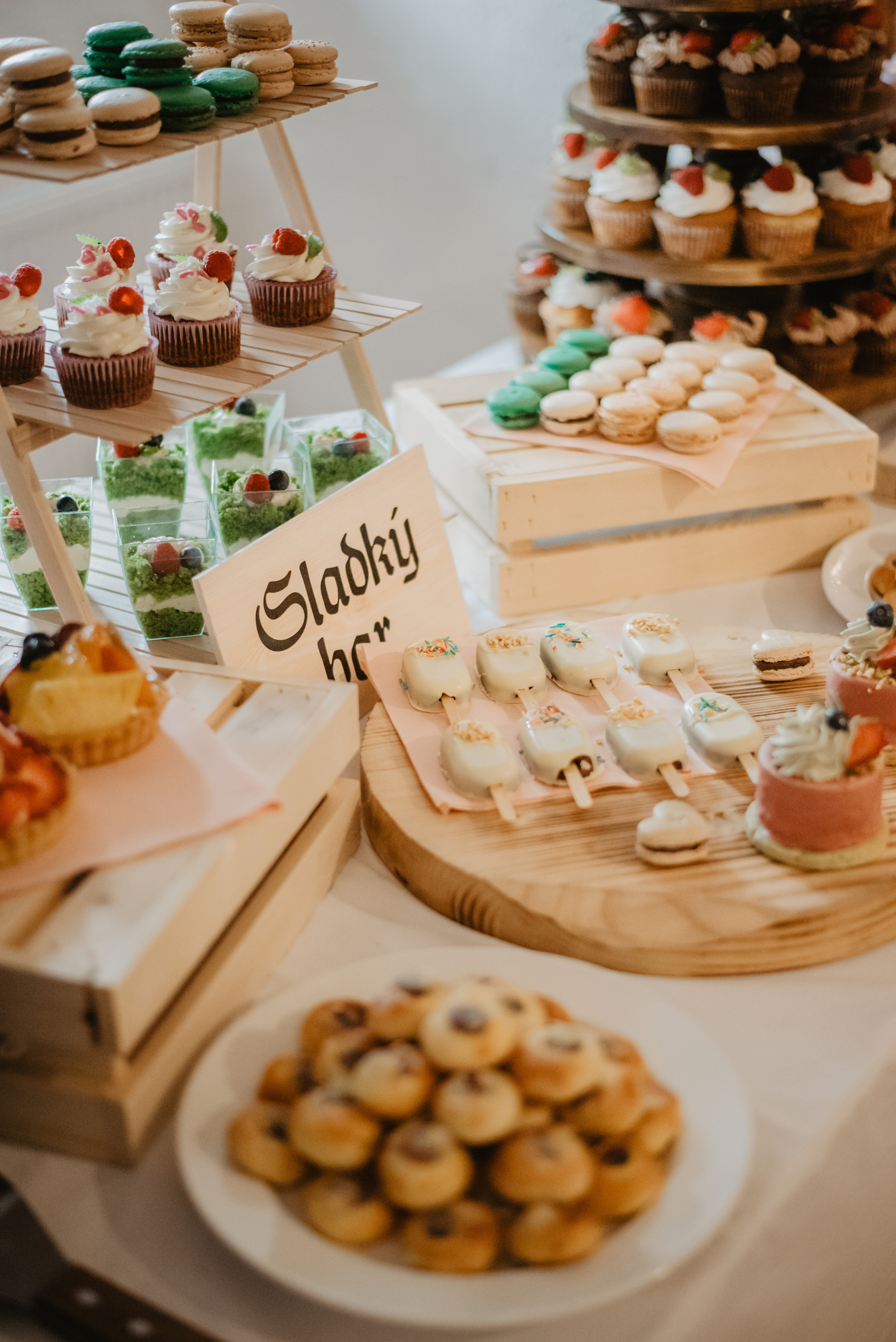 Rustic wedding. Svatba v rustikálním stylu poblíž Brna. Lifestyle, wedding and family photographer