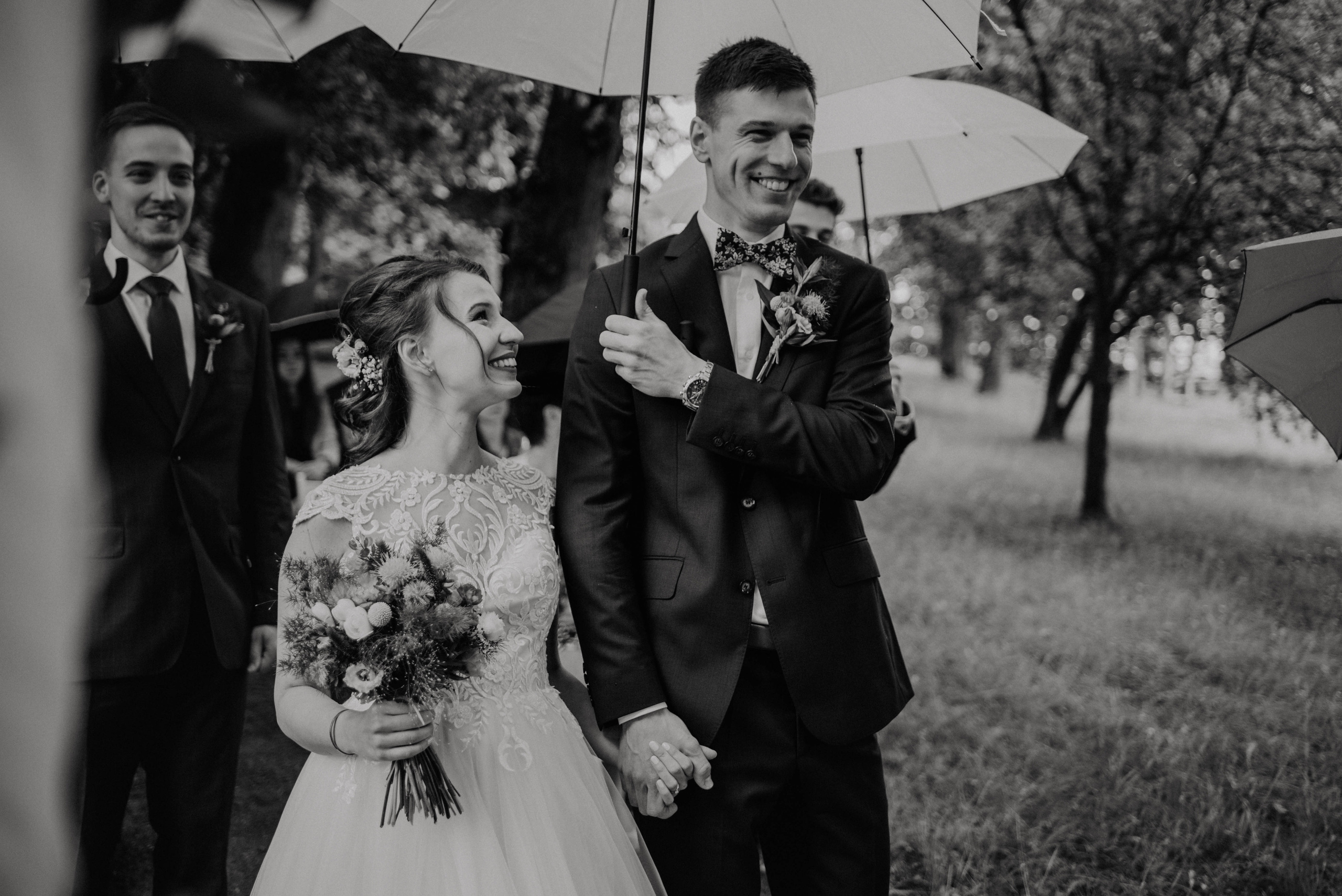 Svatba v Táboře v parku. Lifestyle, wedding and family photographer