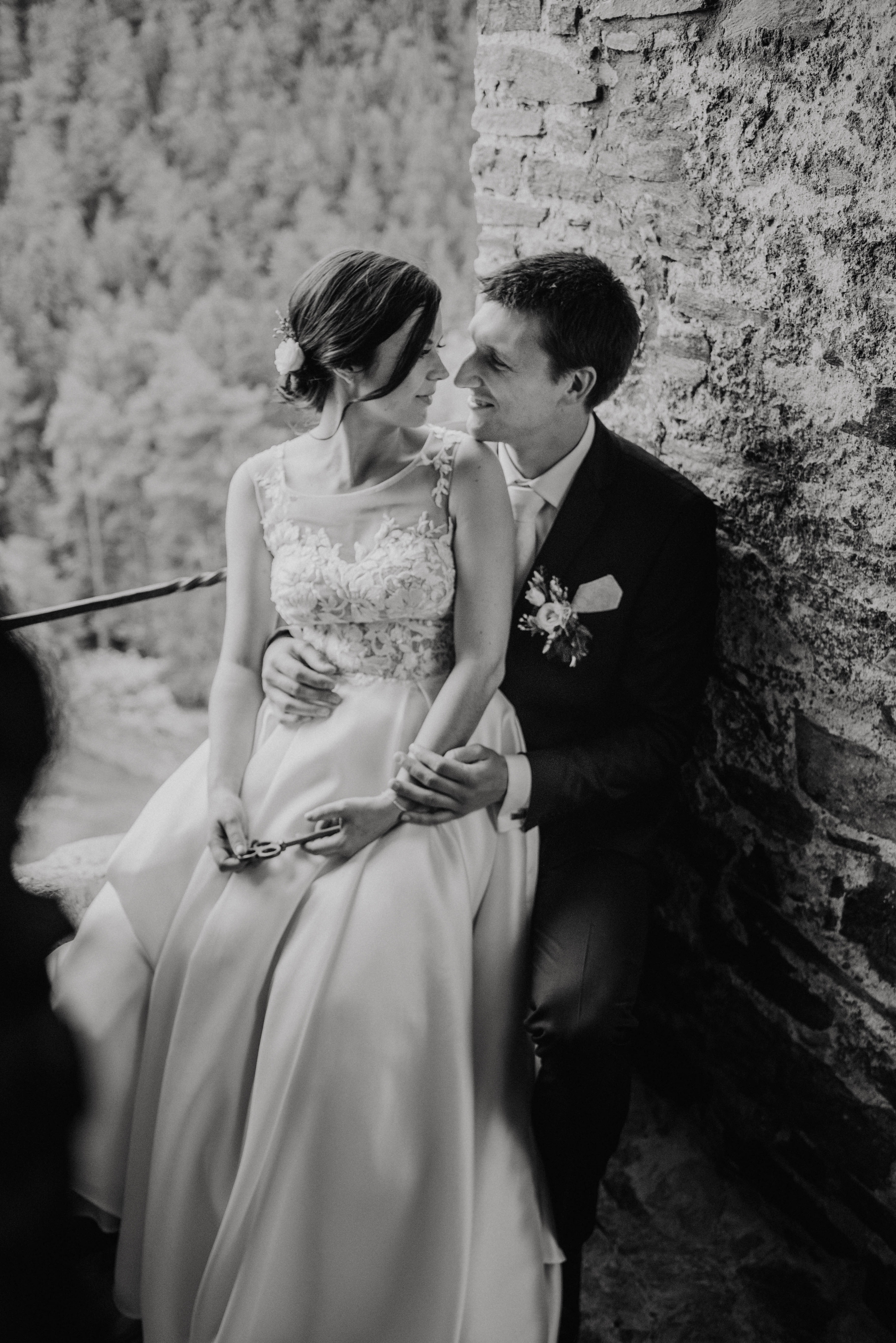 Svatba na hradě na Šumavě. Šumava. Velhartice. Lifestyle, wedding and family photographer