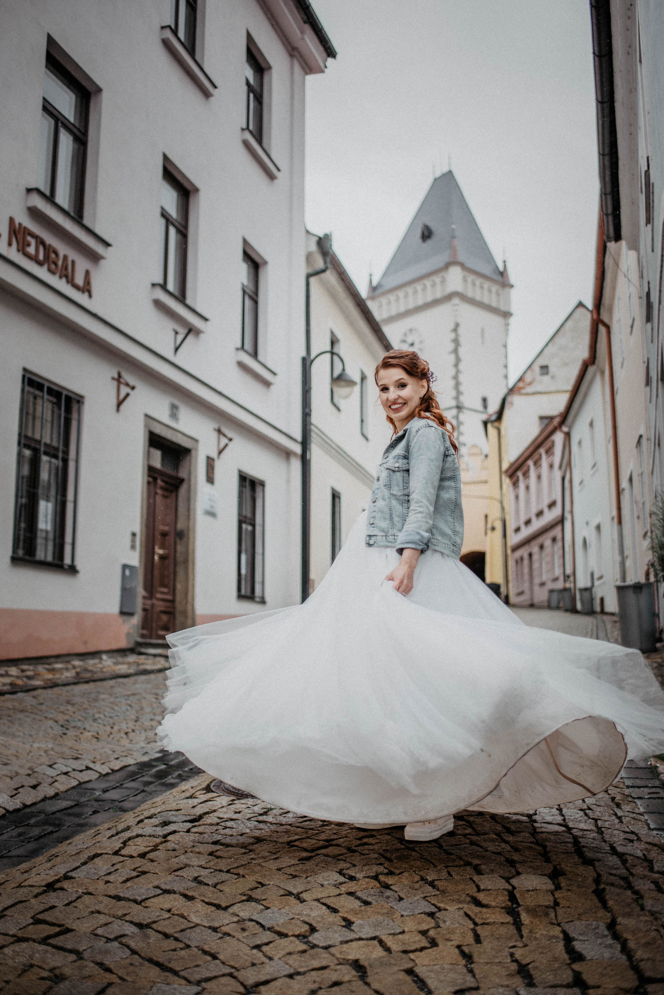Svatba v Táboře v parku. Lifestyle, wedding and family photographer