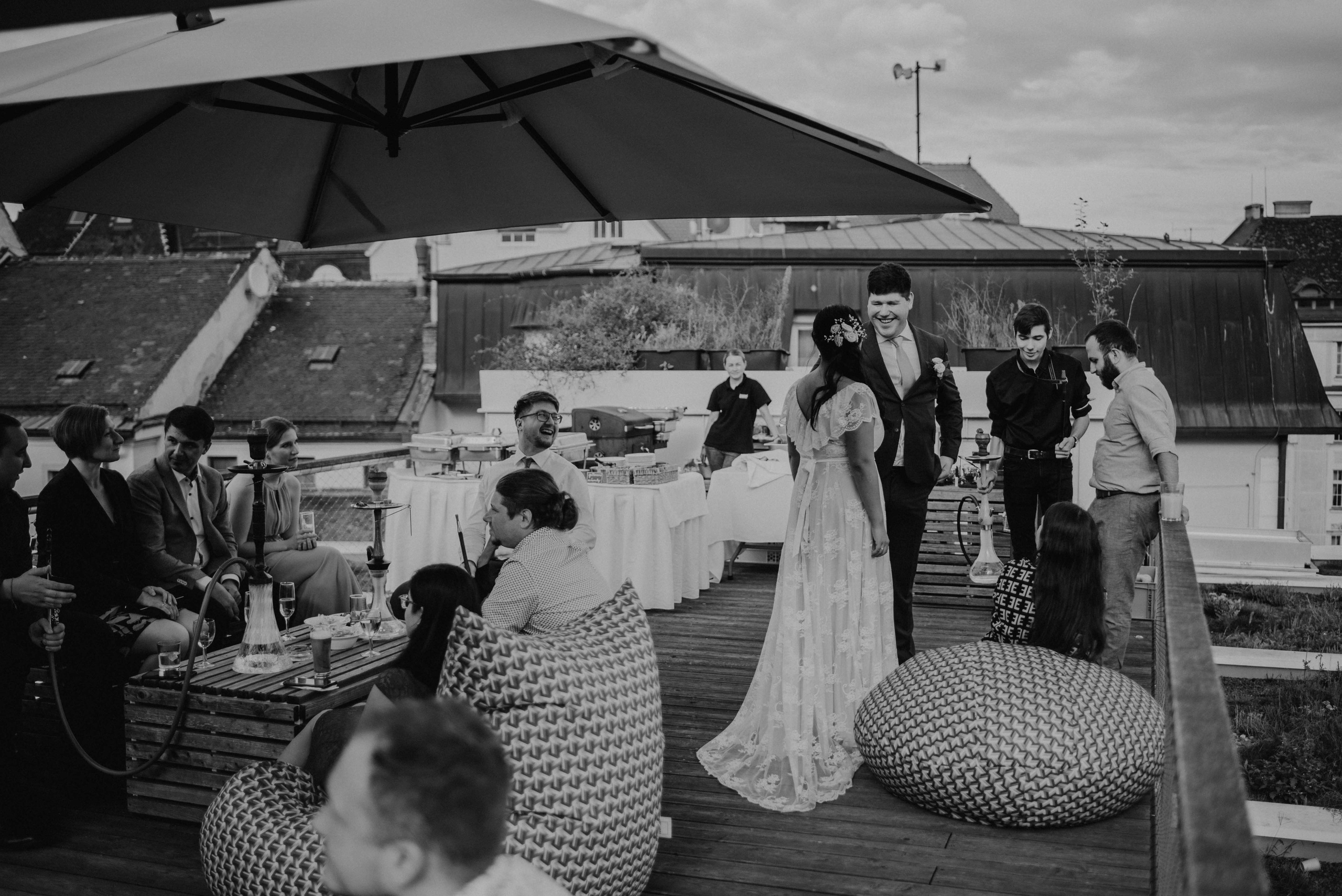 Svatba v centru Brna na Zelném trhu. Lifestyle, wedding and family photographer