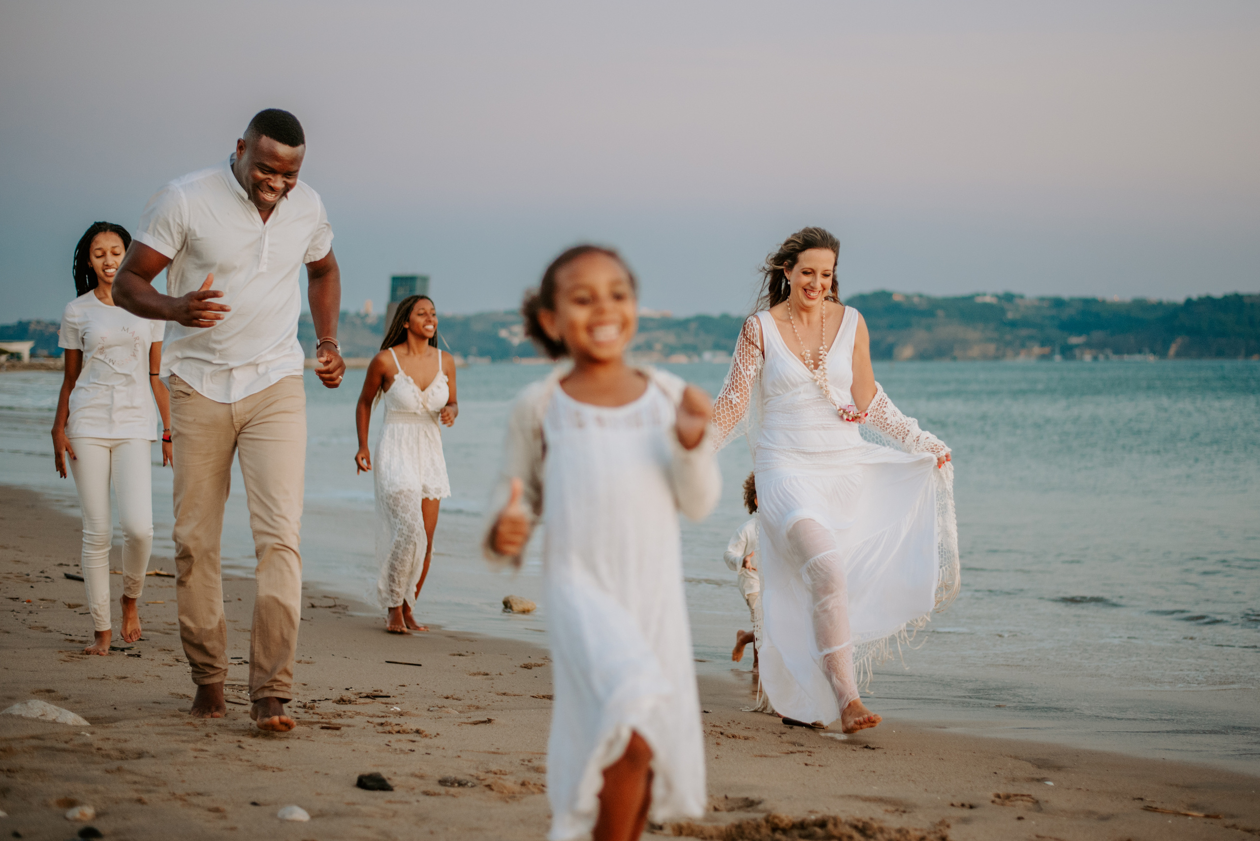 Family photographer based in Lisbon. Lifestyle, wedding and family photographer