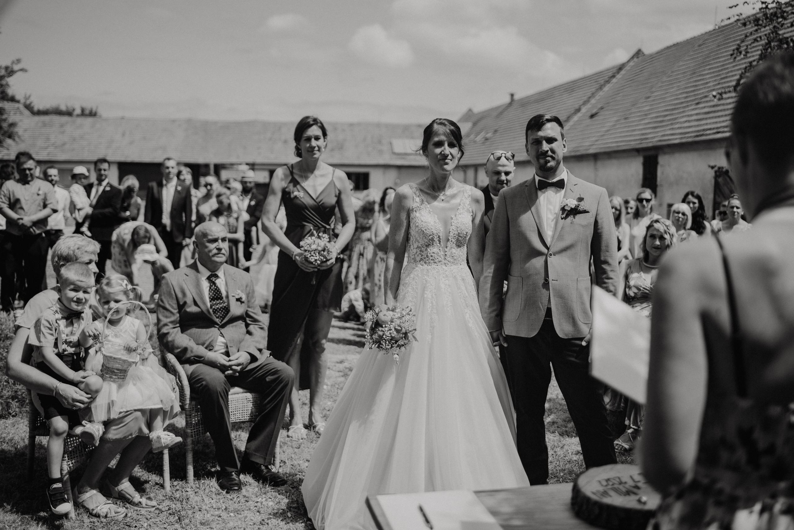 Rustic wedding. Svatba v rustikálním stylu poblíž Brna. Lifestyle, wedding and family photographer