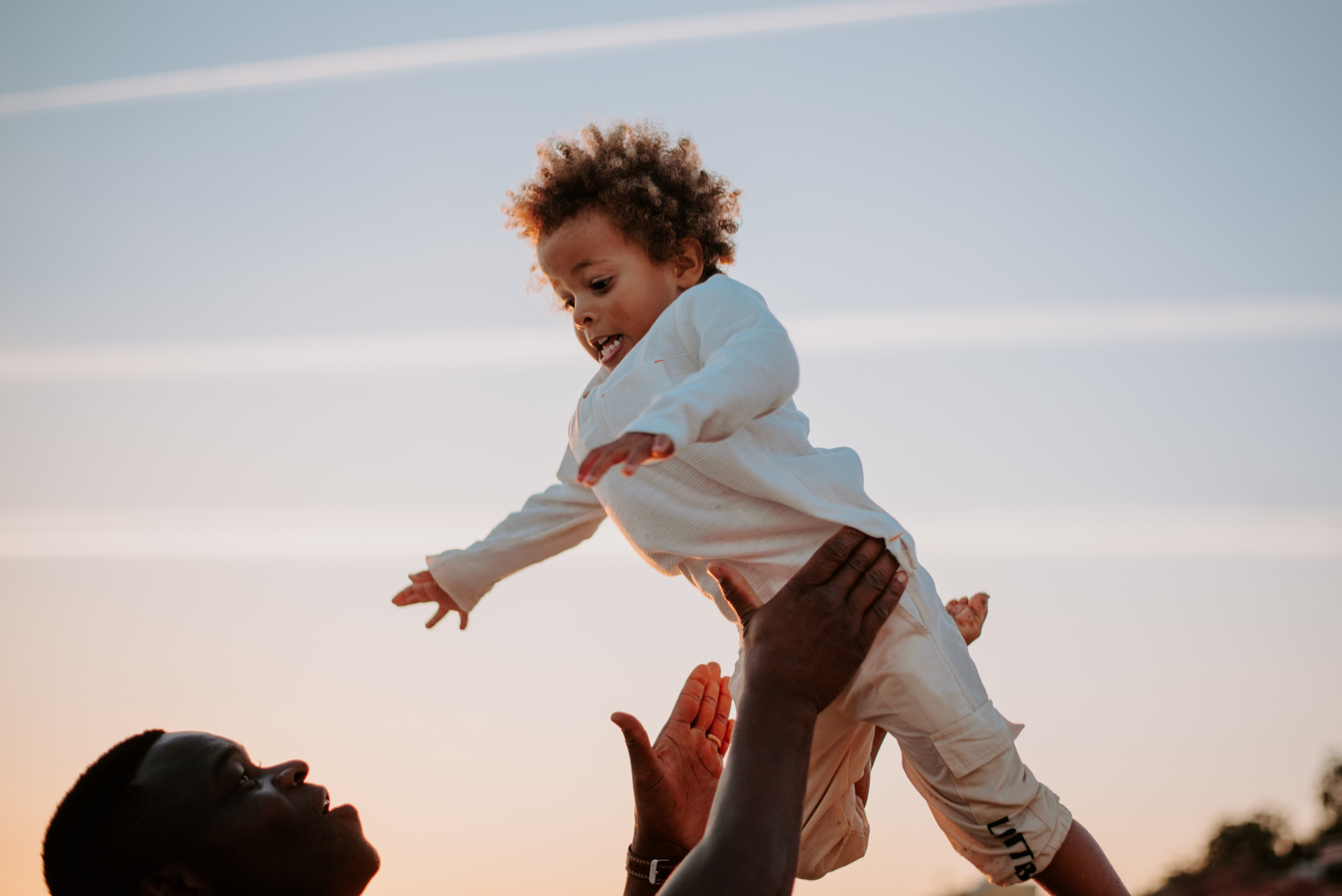 Family photographer based in Lisbon. Lifestyle, wedding and family photographer