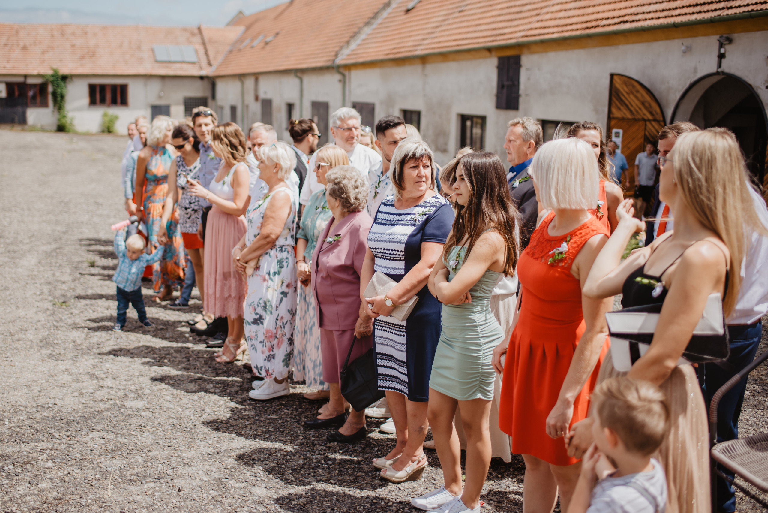 Rustic wedding. Svatba v rustikálním stylu poblíž Brna. Lifestyle, wedding and family photographer