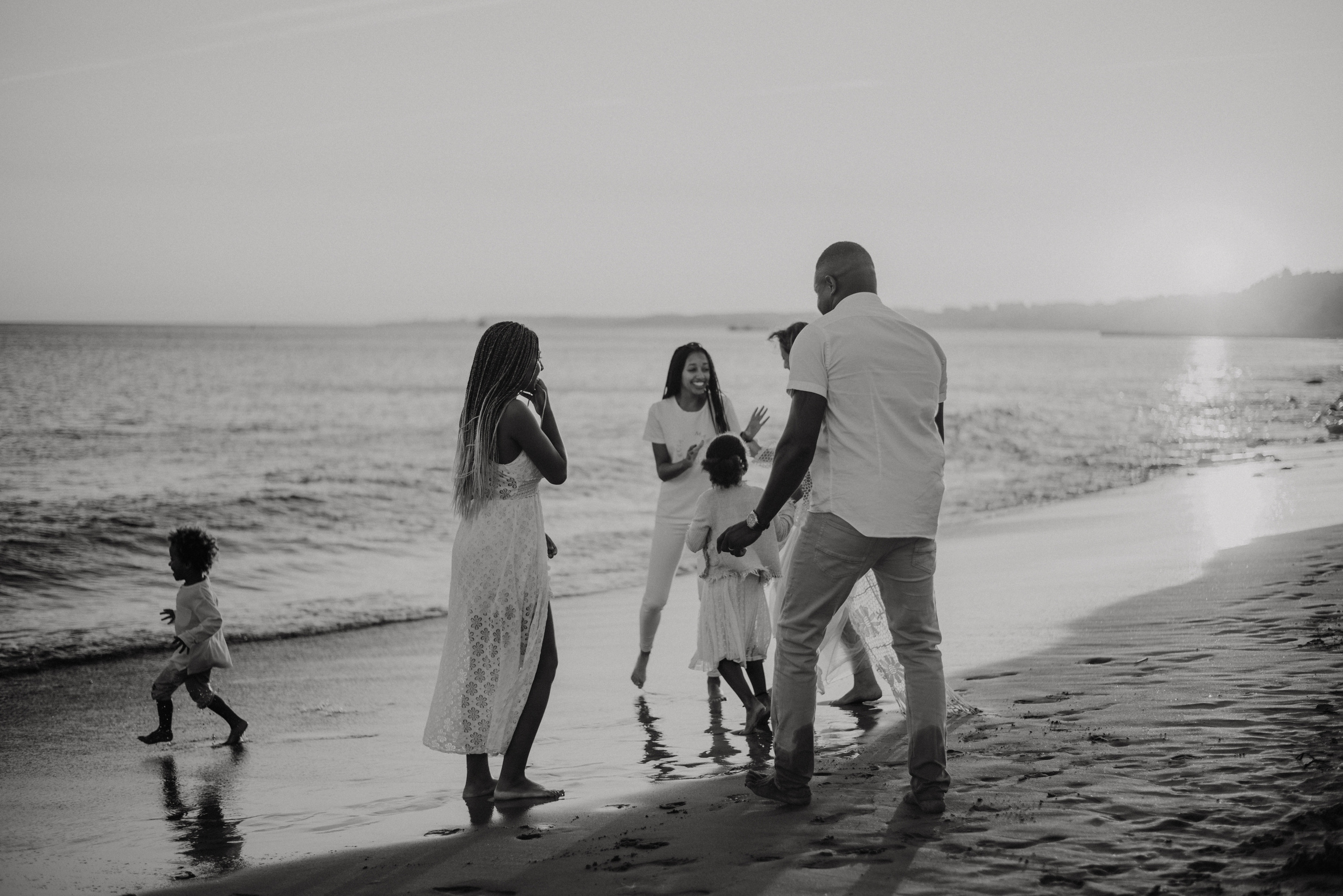 Family photographer based in Lisbon. Lifestyle, wedding and family photographer