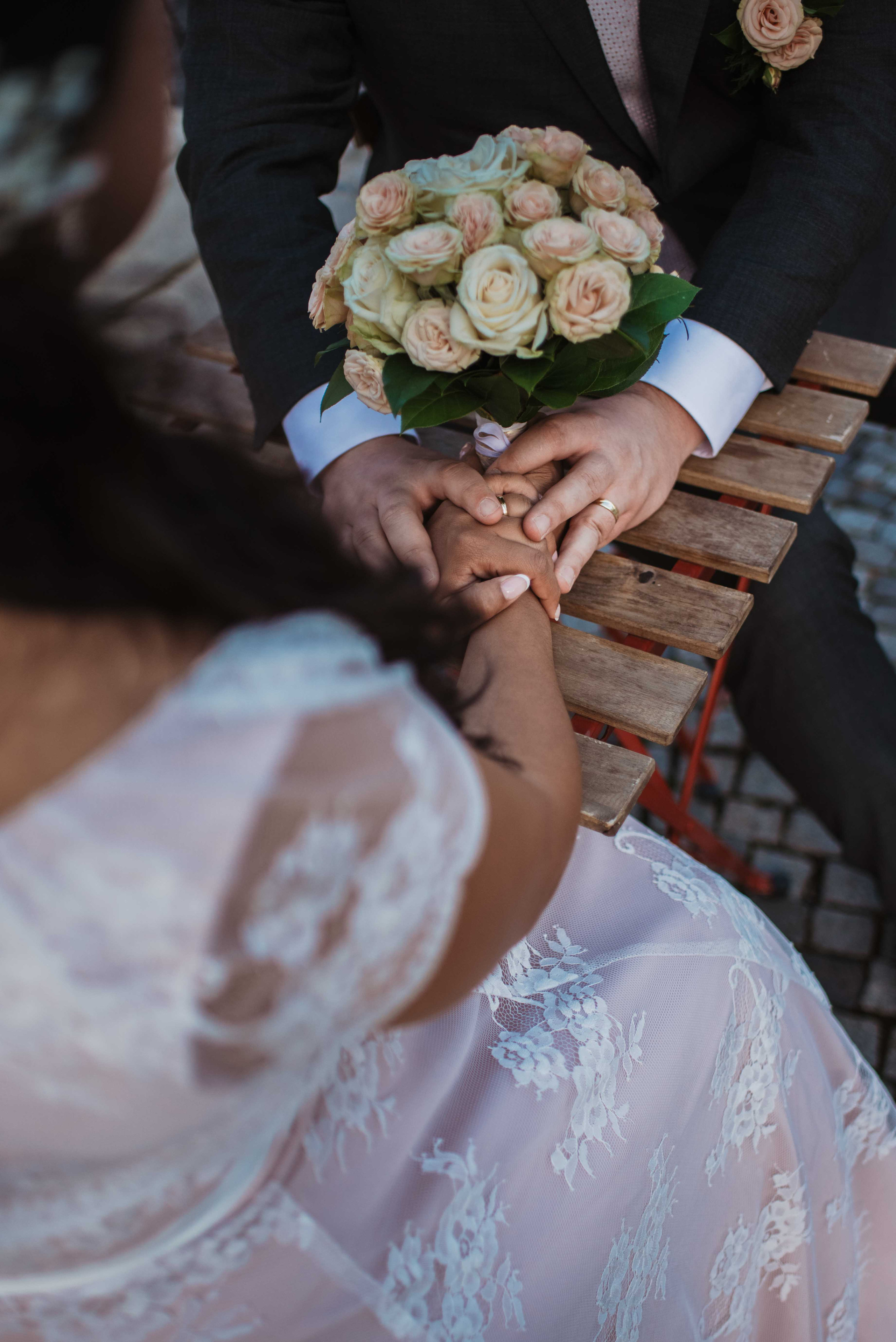 Svatba v centru Brna na Zelném trhu. Lifestyle, wedding and family photographer